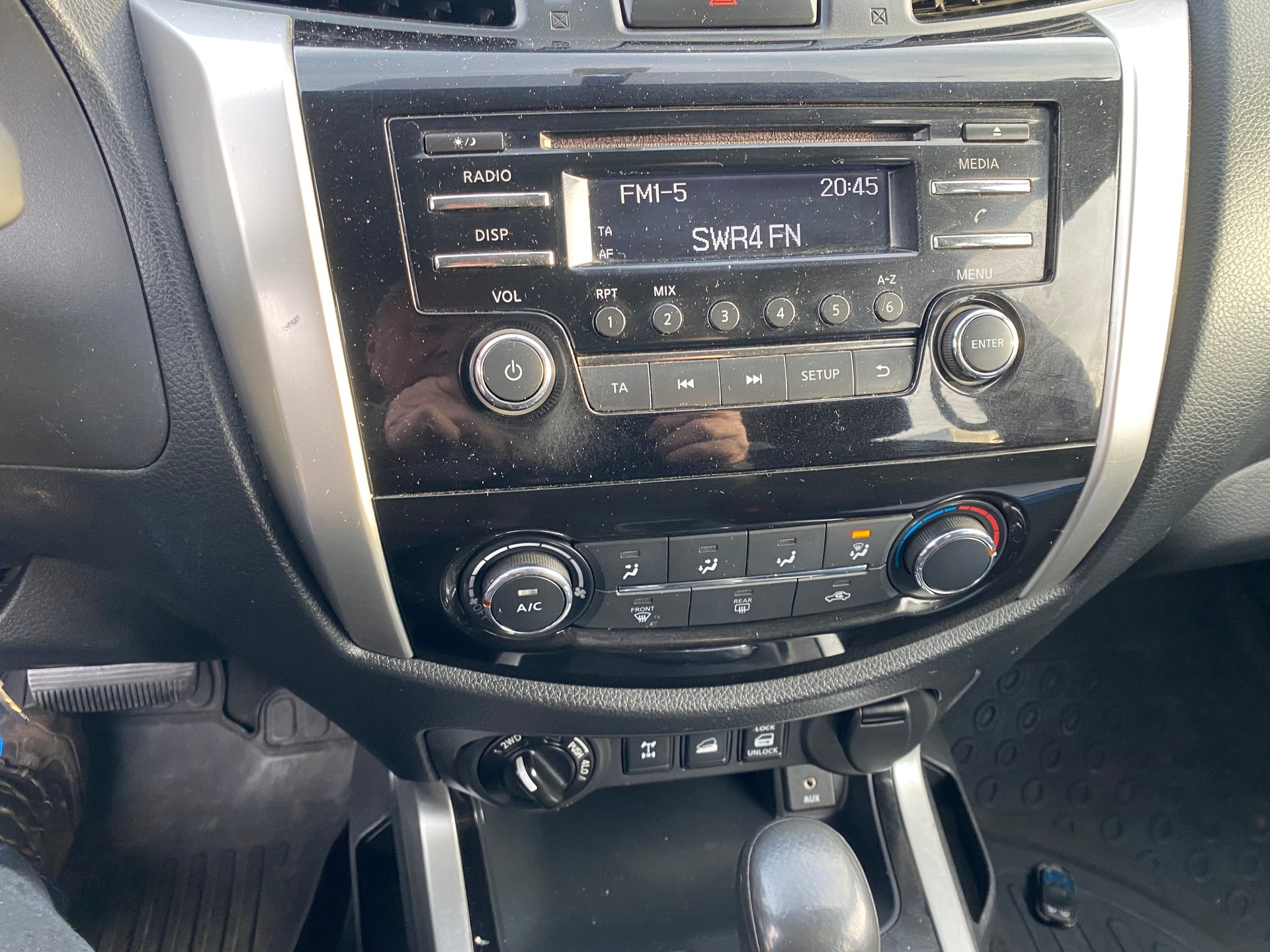 NISSAN Navara Double Cab Acenta 2.3 dCi 4WD-image-10