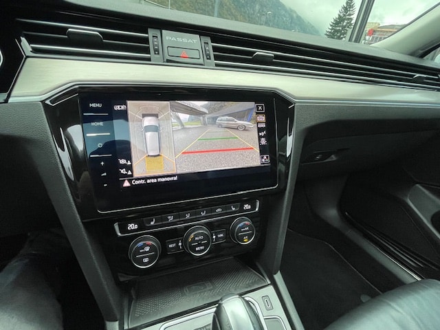 VW Passat Variant 2.0 TSI R-Line Edition 4Motion DSG-image-12
