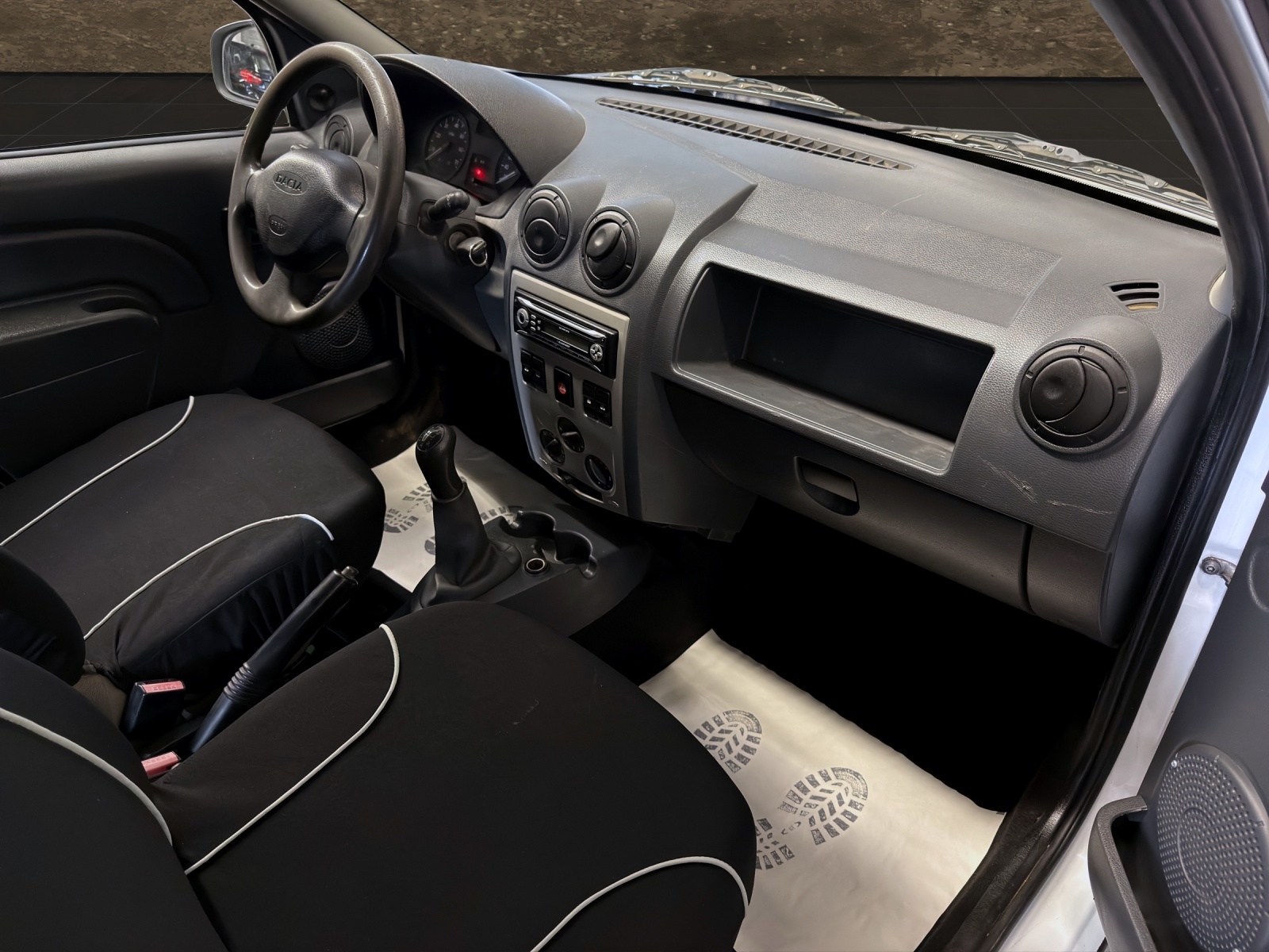 DACIA Dacia Logan Van 1.6-showroom-element-3