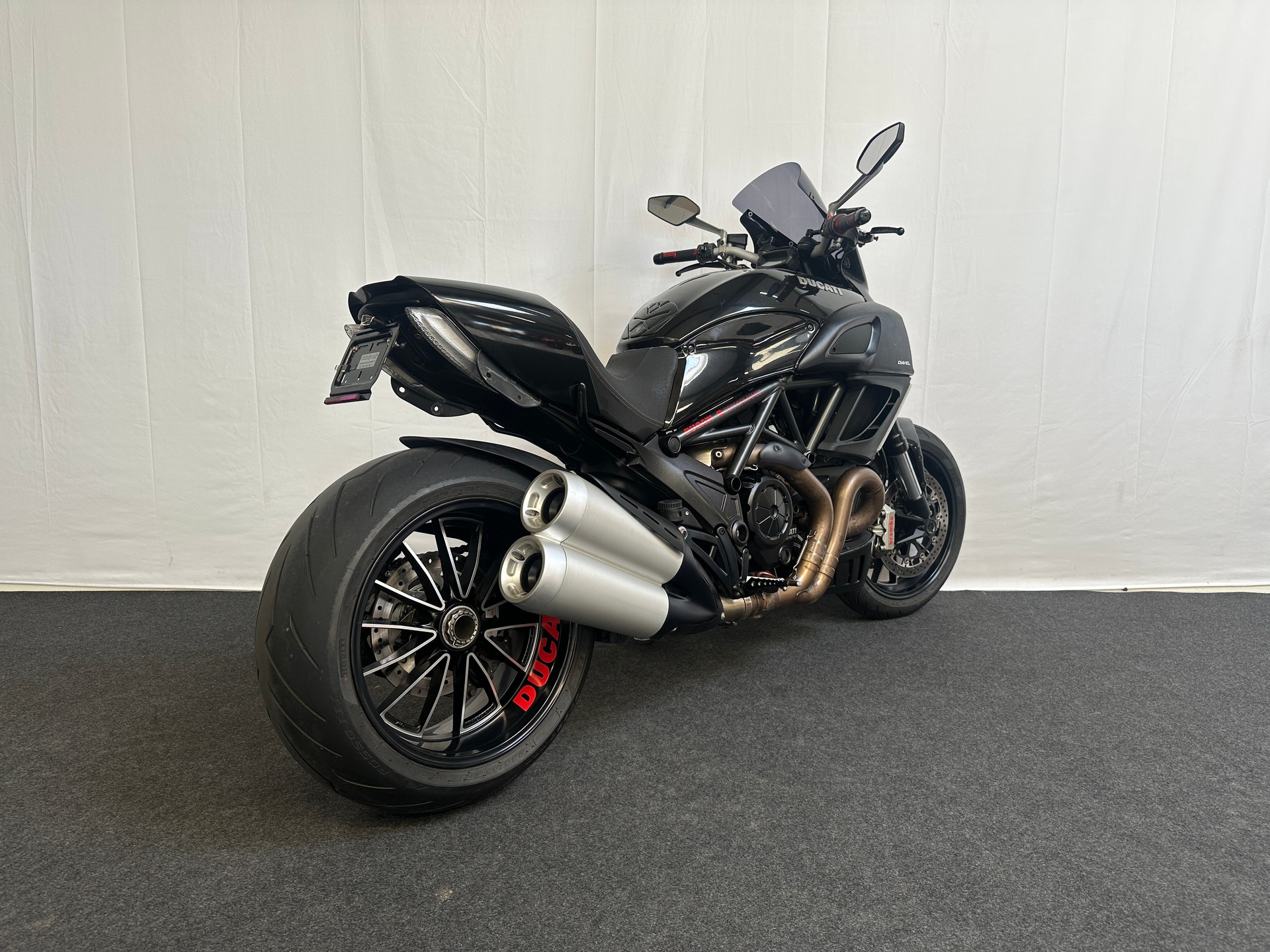 DUCATI Diavel 1200 Dark-image-5