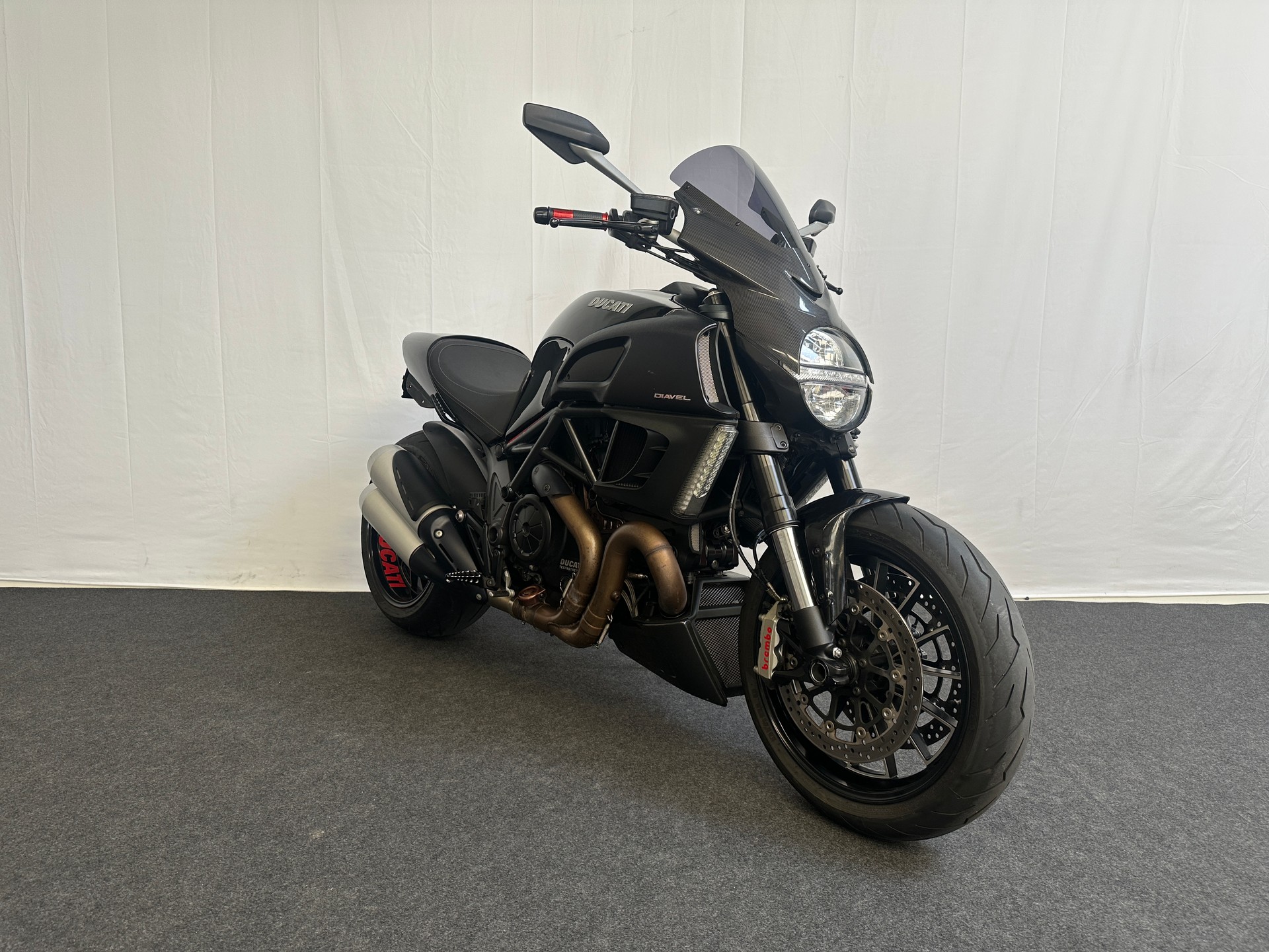 DUCATI Diavel 1200 Dark-image-1
