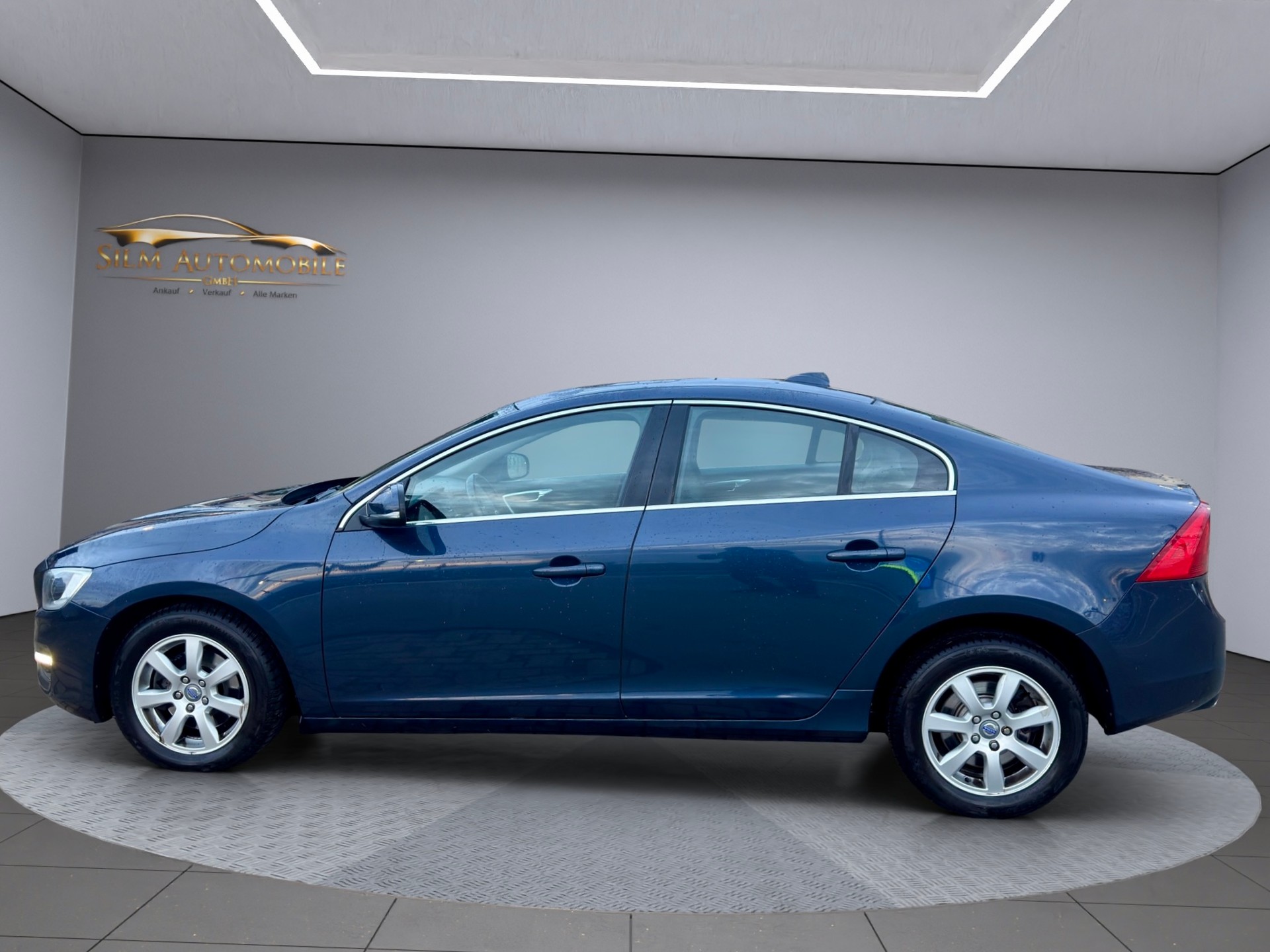 VOLVO S60 D4 Kinetic Fleet A Geartronic-showroom-element-3