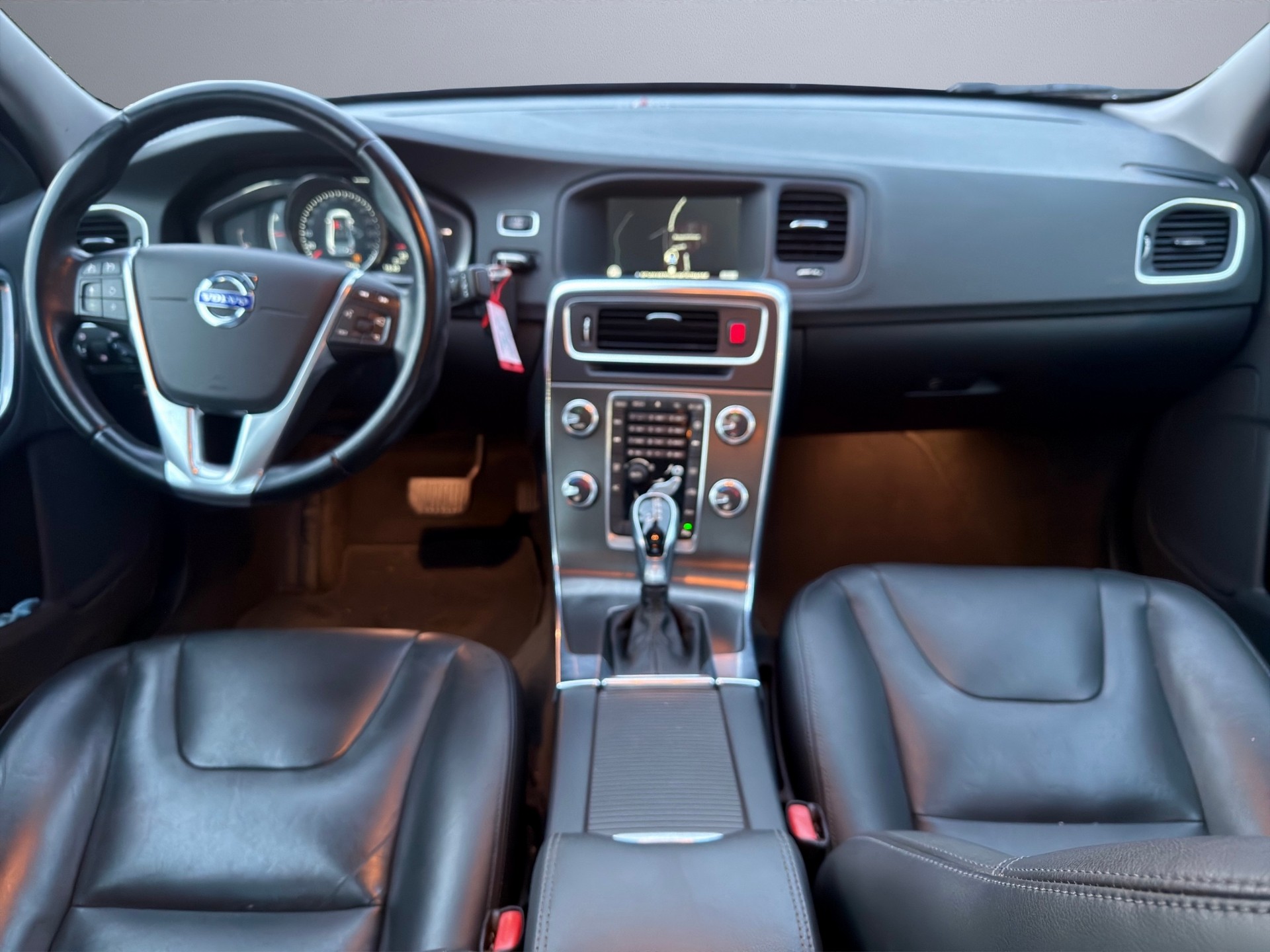 VOLVO S60 D4 Kinetic Fleet A Geartronic-image-12