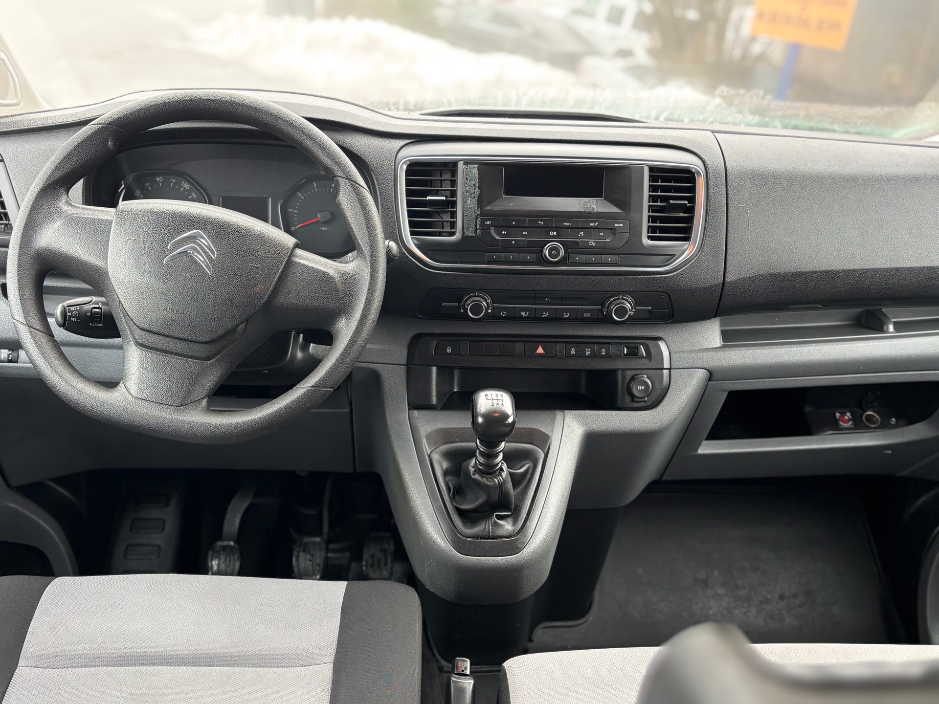 CITROEN Spacetourer 1.6 BlueHDi Feel M-image-8