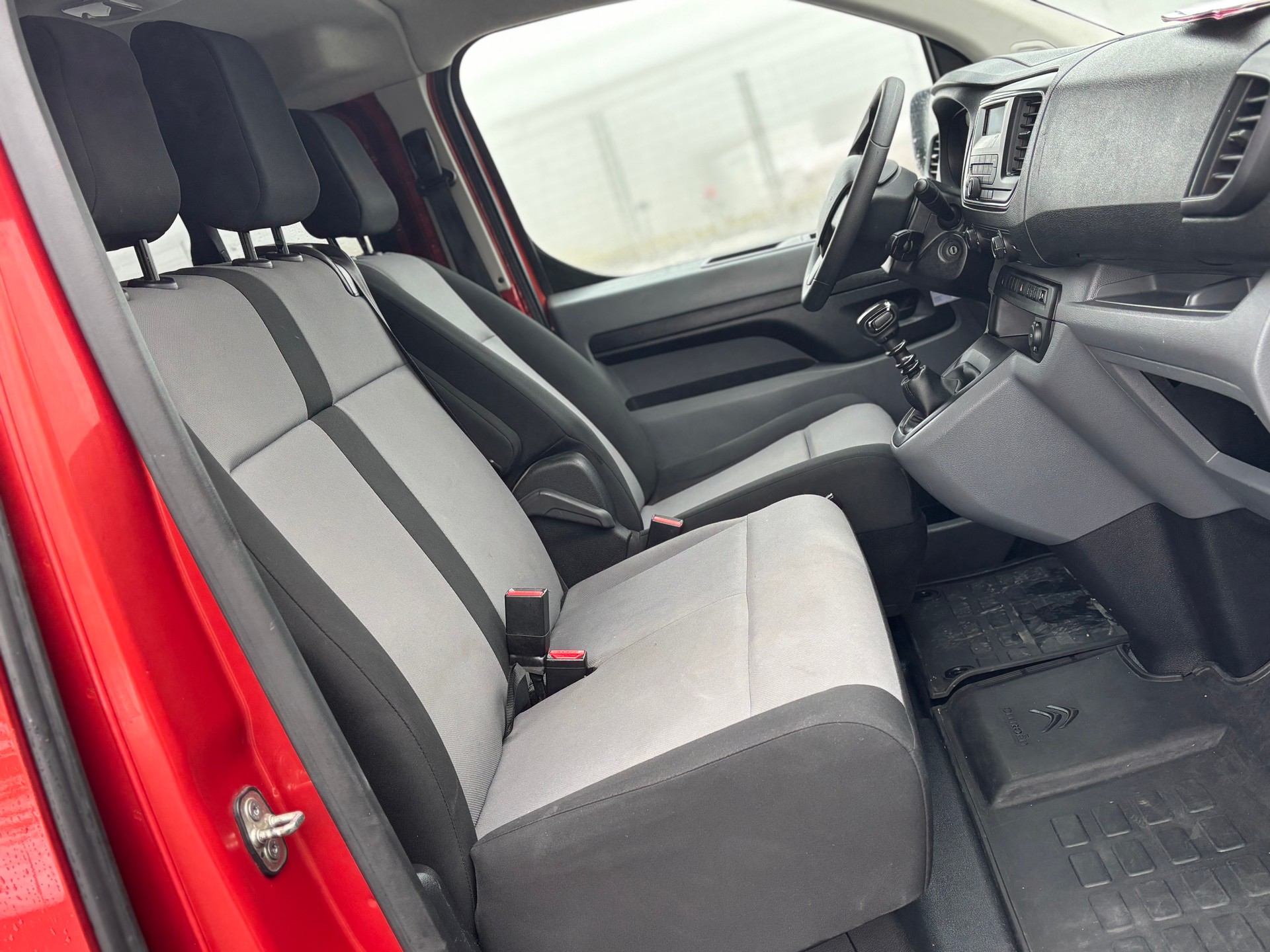 CITROEN Spacetourer 1.6 BlueHDi Feel M-image-9