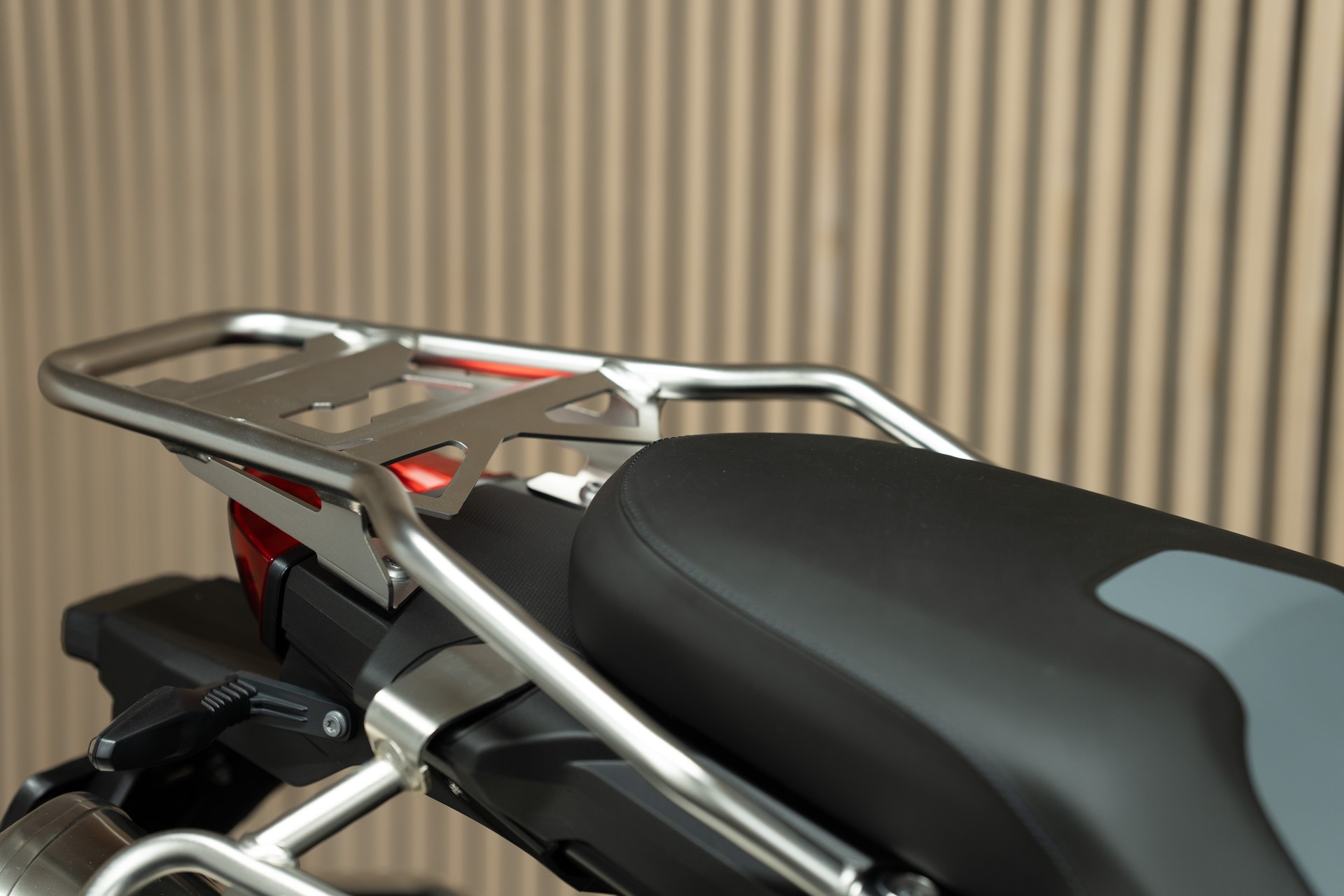 BMW F 900 GS Adventure-image-4