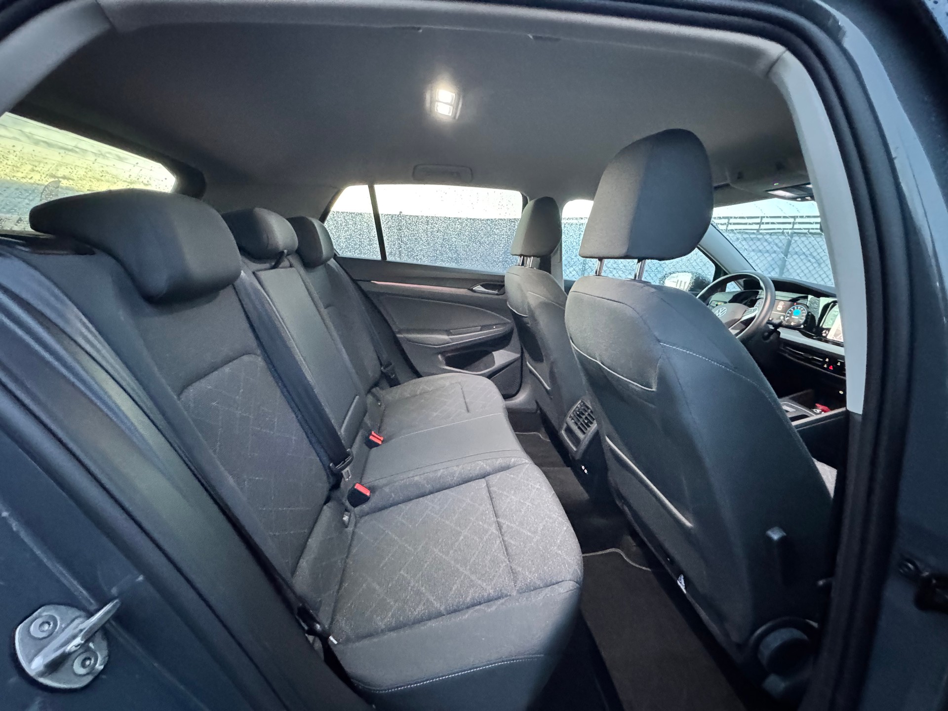 VW Golf 1.5 e TSI special 75 Edition DSG-image-6