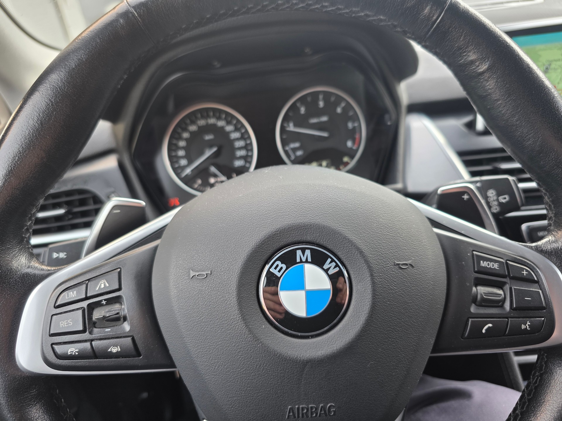 BMW 220d xDrive Active Tourer Sport Line Steptronic-image-15