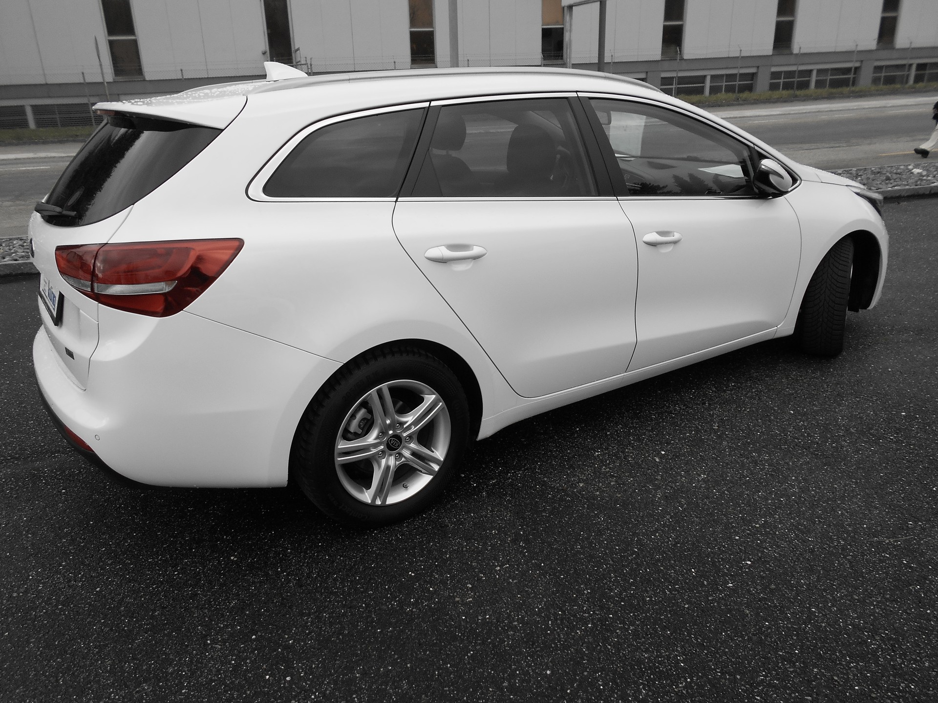 KIA Cee'd Sportswagon 1.6 GDi Swiss Champion DCT-image-1