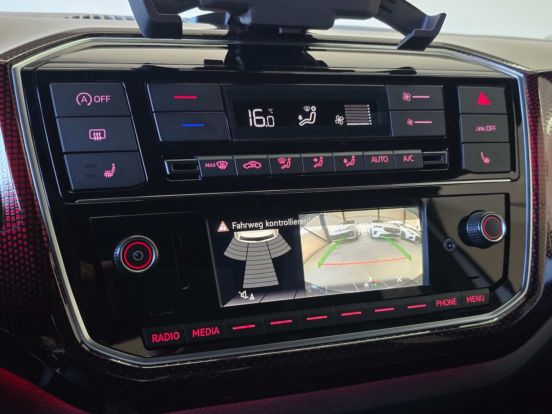 VW Up 1.0 TSI GTI-image-16