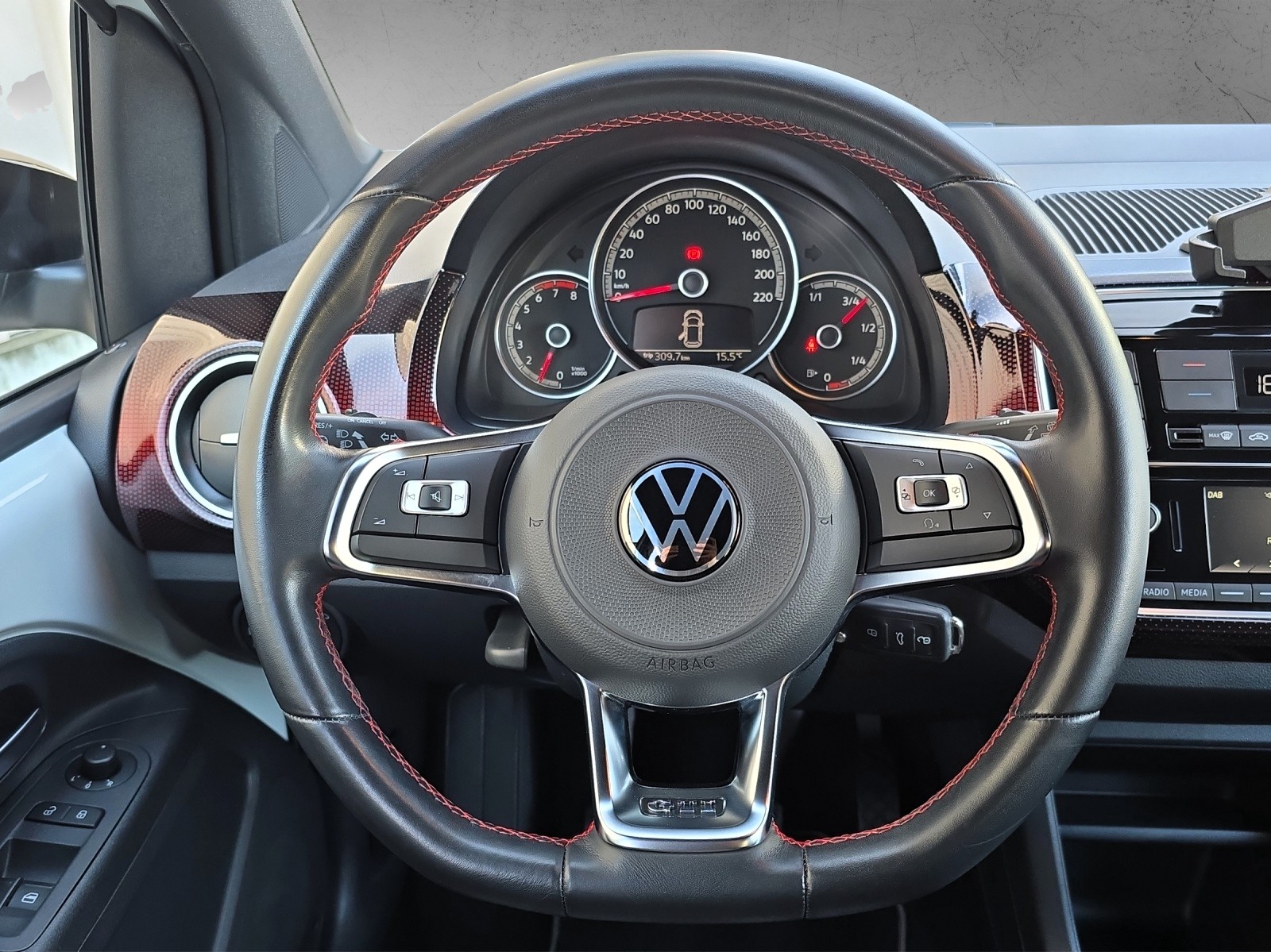VW Up 1.0 TSI GTI-image-10