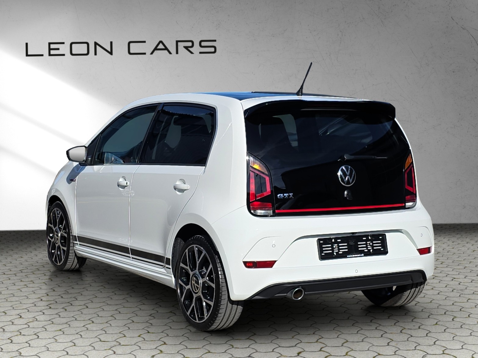 VW Up 1.0 TSI GTI-showroom-element-1