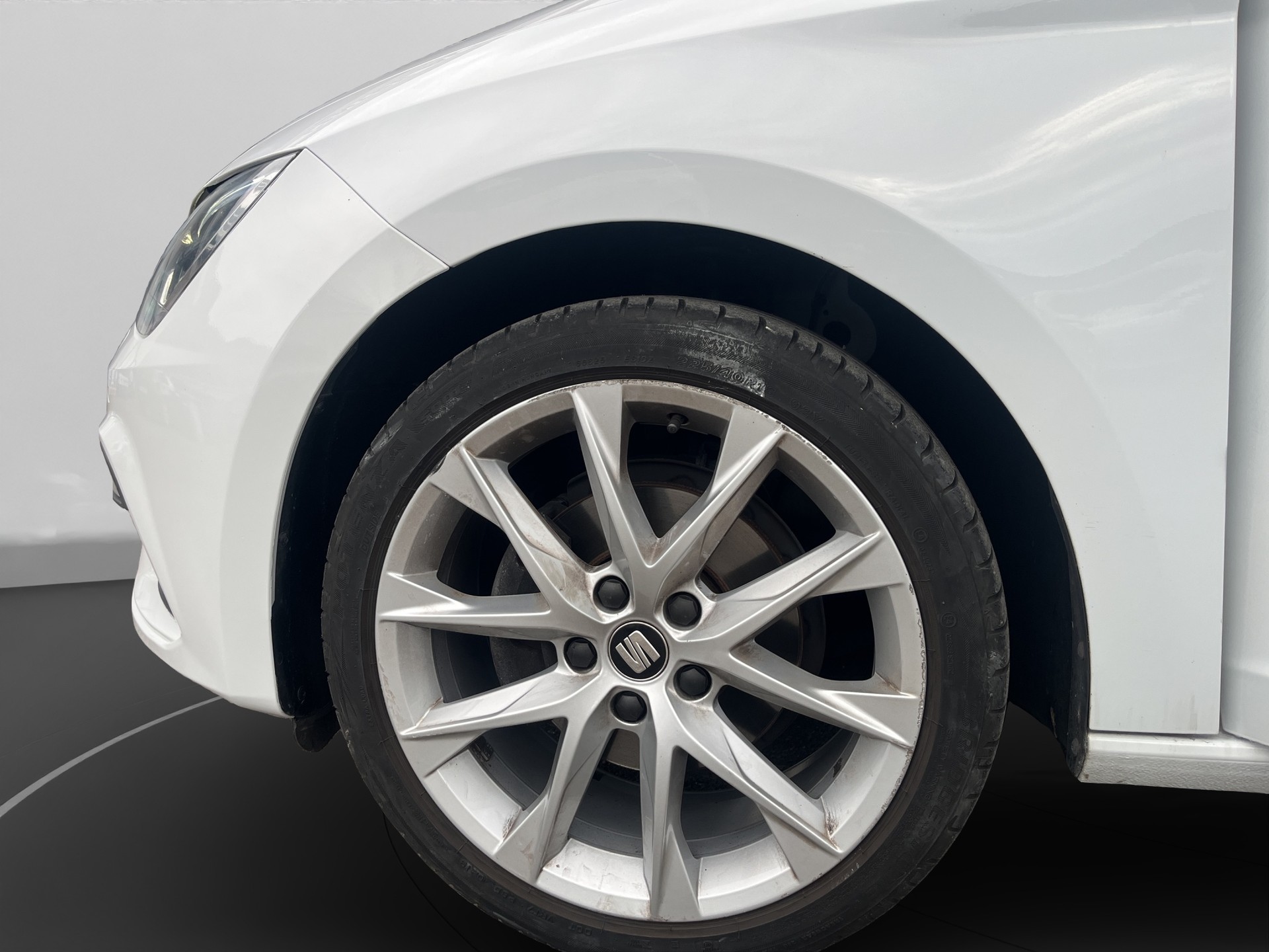 SEAT Leon 1.5 TGI CNG Swiss FR DSG-image-12