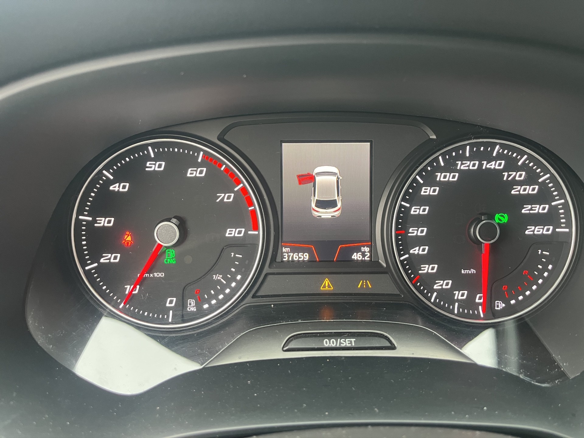 SEAT Leon 1.5 TGI CNG Swiss FR DSG-image-9