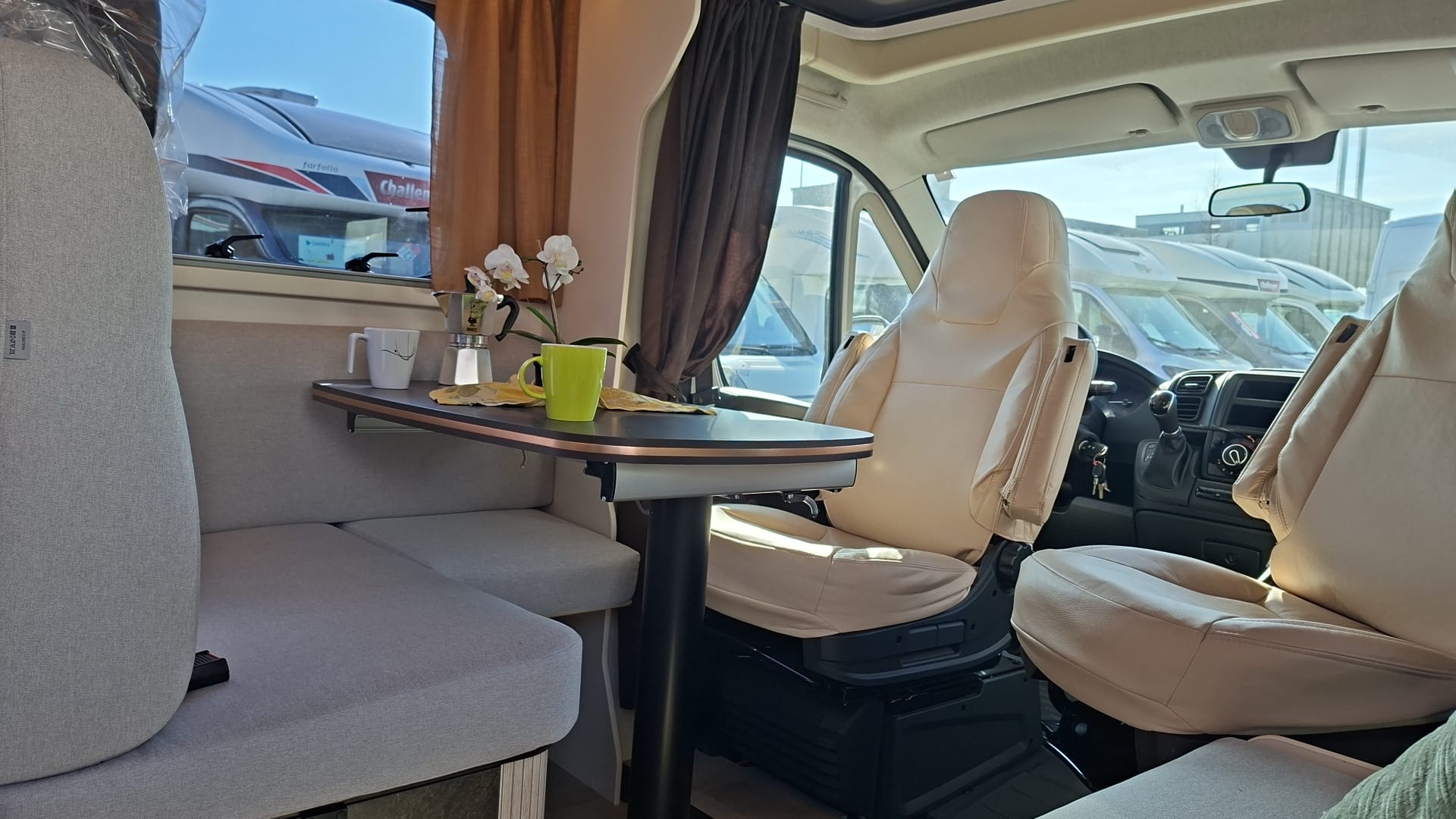 RIMOR Sarus 695***Unschlagbar in Preis und Leistung: Nirgendwo bekommen Sie mehr Wohnmobil für Ihr Geld als bei Rimor***-showroom-element-1