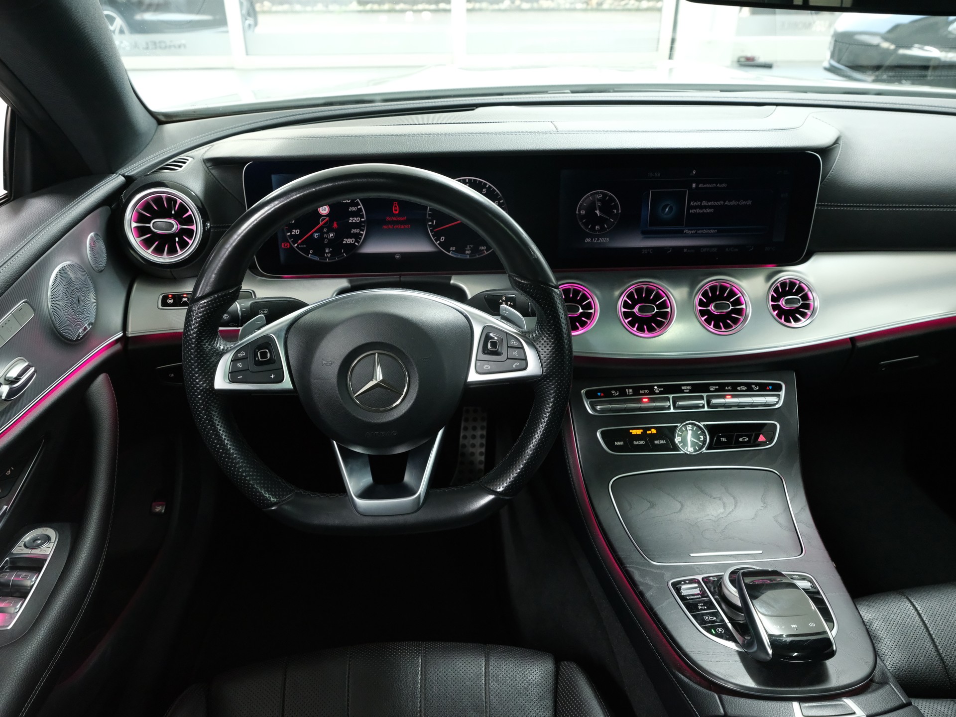 MERCEDES-BENZ E 400 Coupé AMG Line 4 Matic 9G-Tronic-image-16