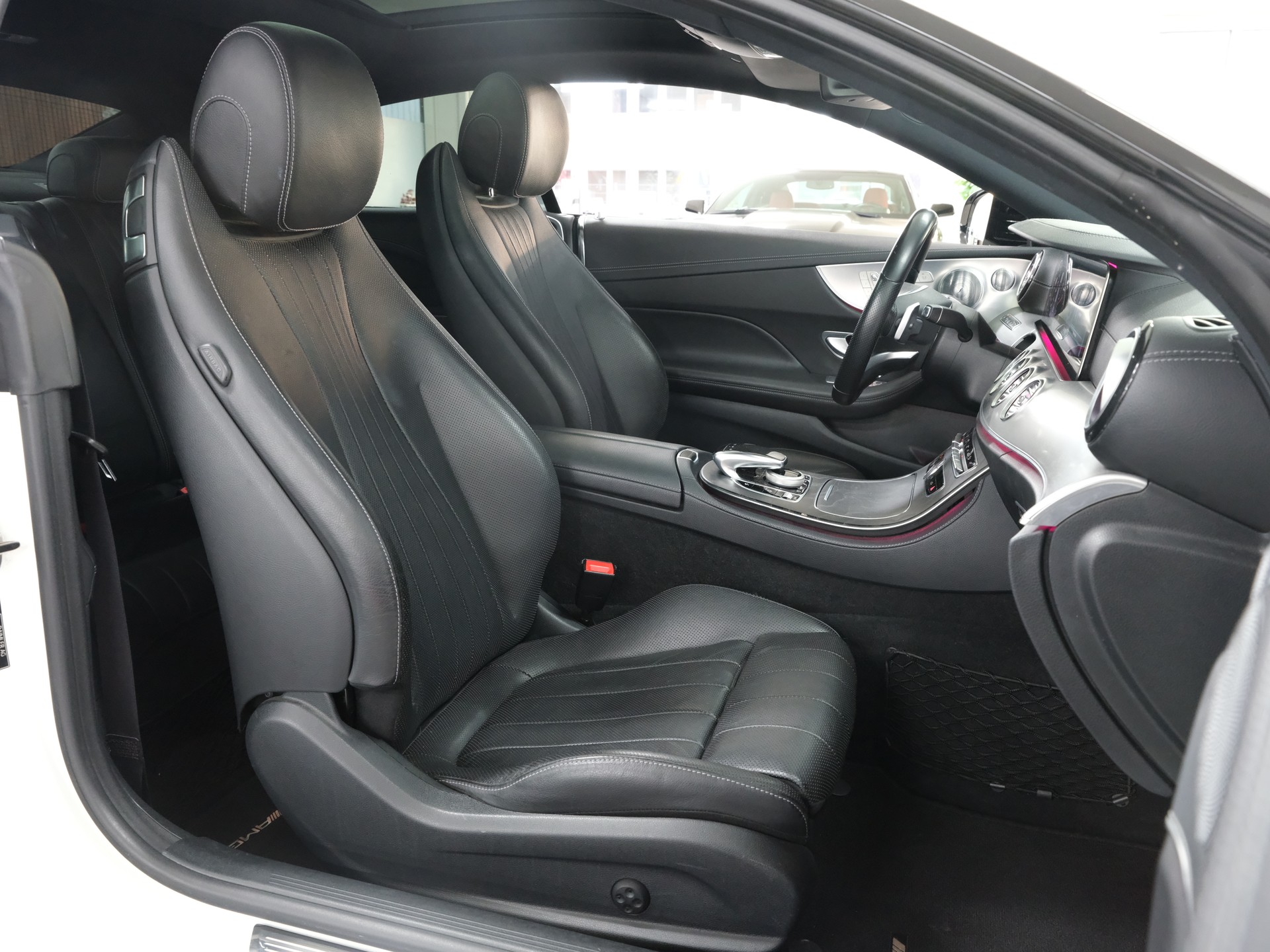 MERCEDES-BENZ E 400 Coupé AMG Line 4 Matic 9G-Tronic-image-21