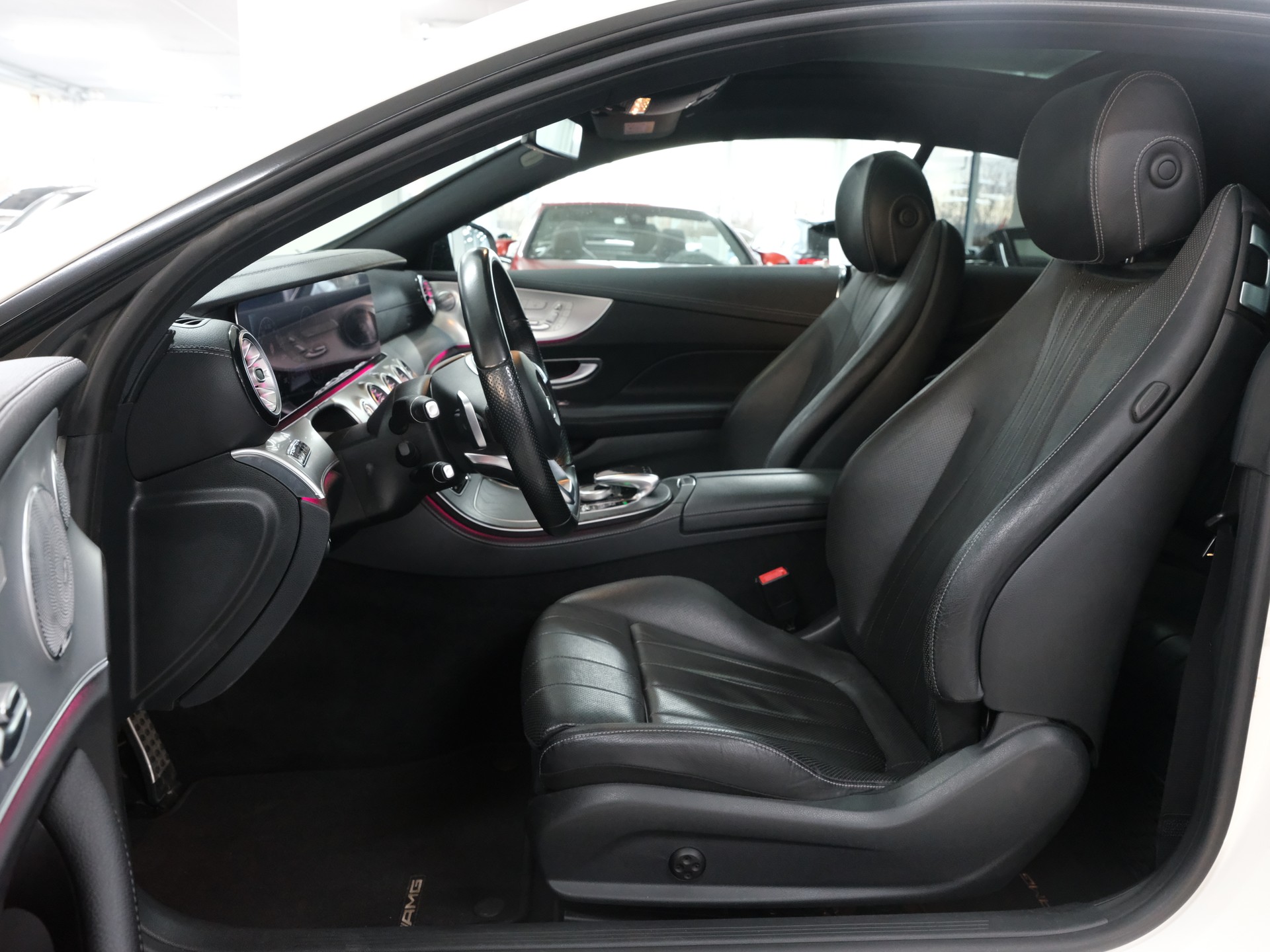 MERCEDES-BENZ E 400 Coupé AMG Line 4 Matic 9G-Tronic-image-12