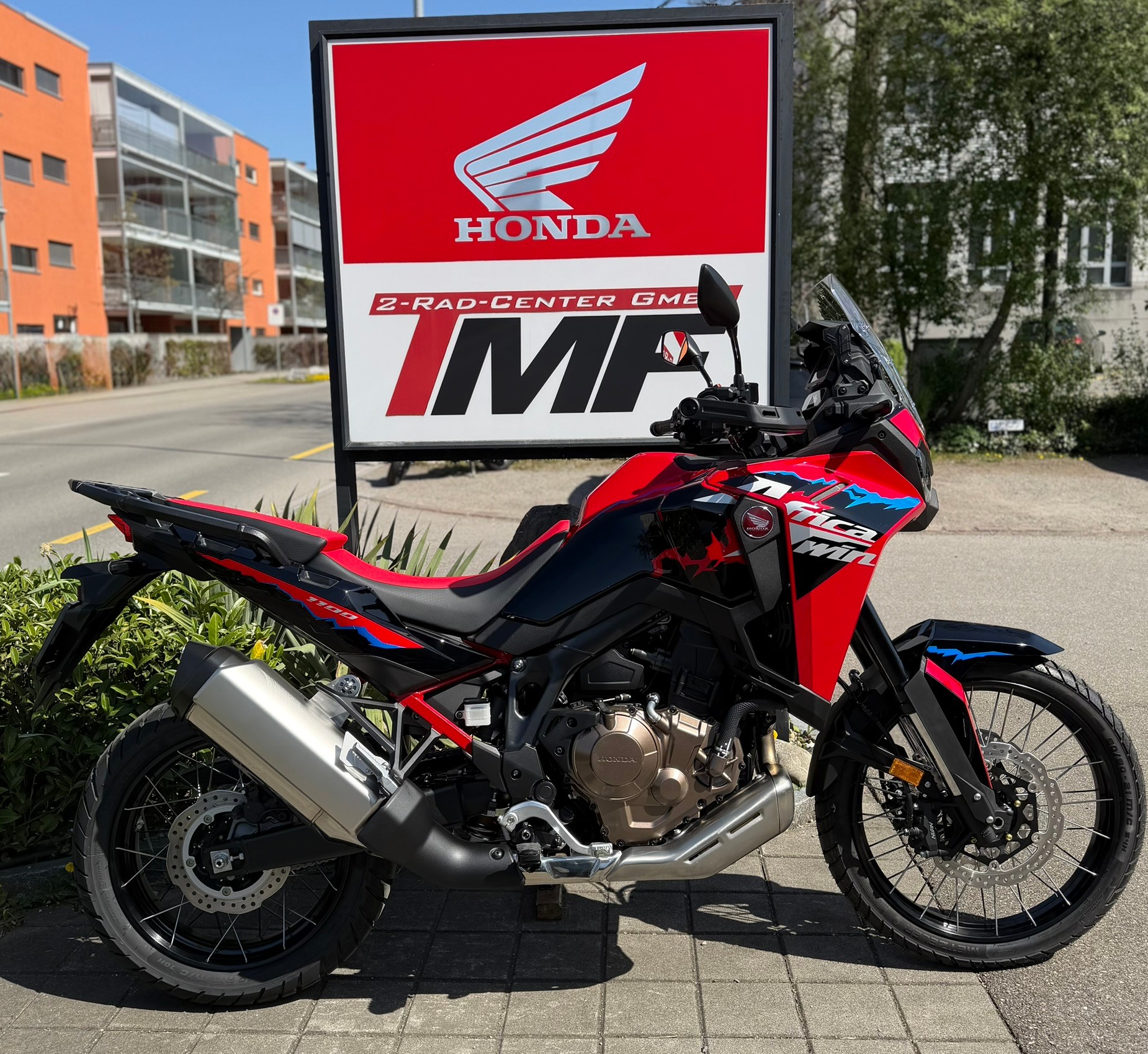HONDA CRF 1100 Africa Twin-image-6