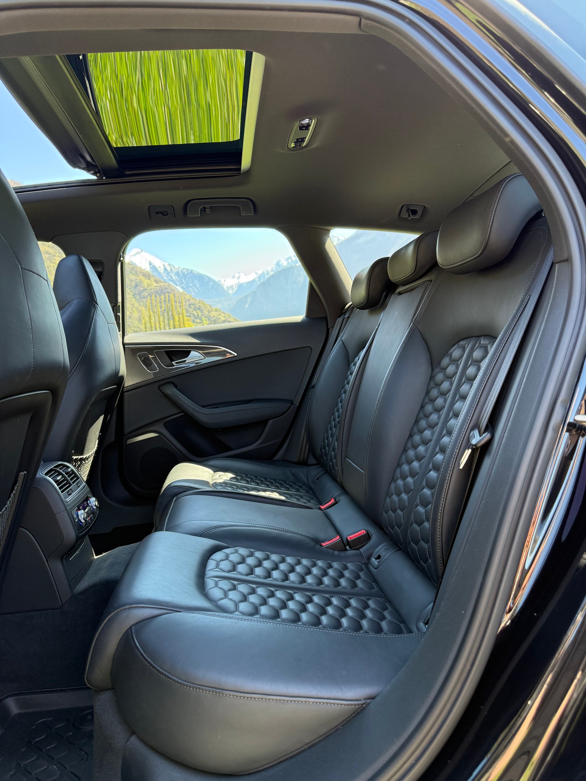 AUDI RS6 Avant 4.0 TFSI V8 quattro Tiptronic-image-11