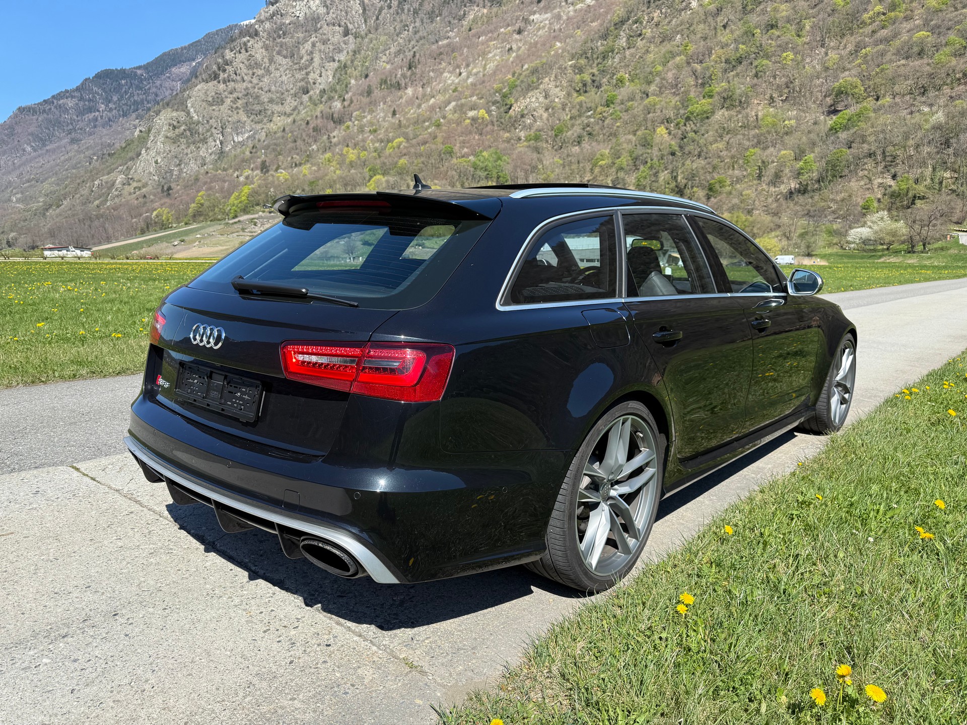 AUDI RS6 Avant 4.0 TFSI V8 quattro Tiptronic-image-5