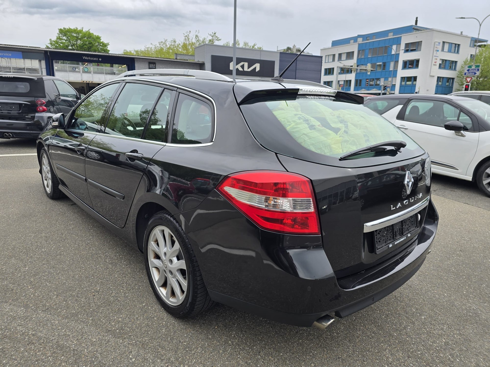 RENAULT Laguna Grandtour 2.0 dCi Expression Automatic-image-8