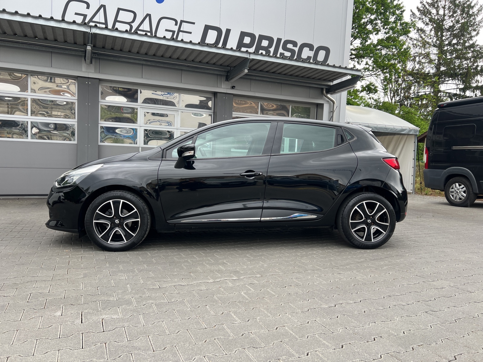 RENAULT Clio 1.2 16V T Swiss Edition EDC-showroom-element-1