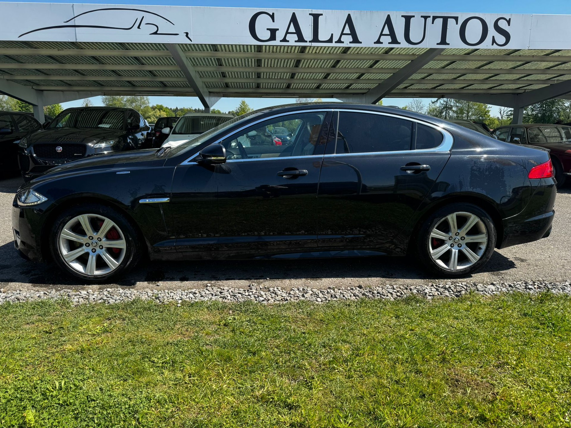 JAGUAR XF 3.0d S V6-image-6