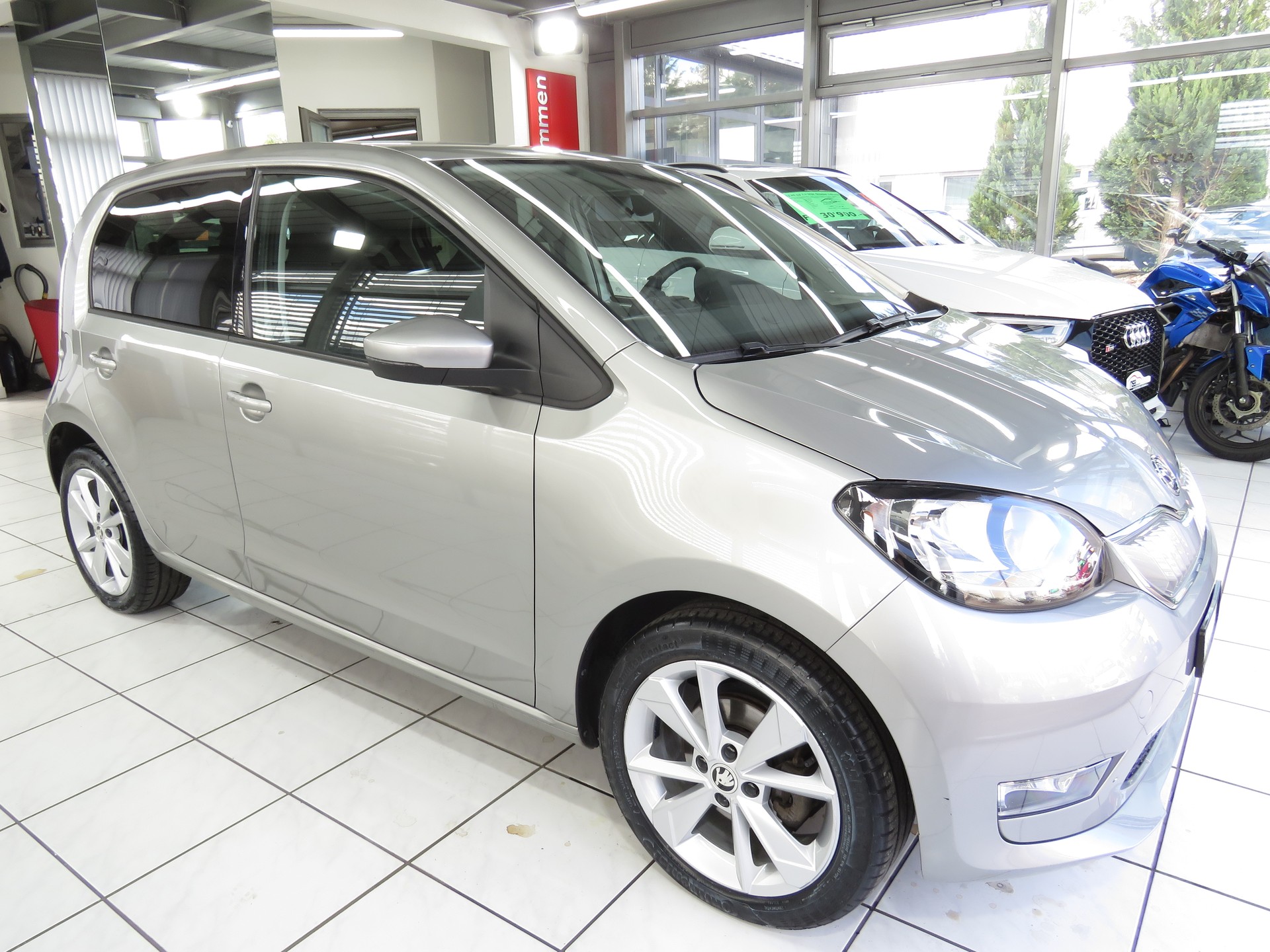 SKODA Citigo e Style-showroom-element-2