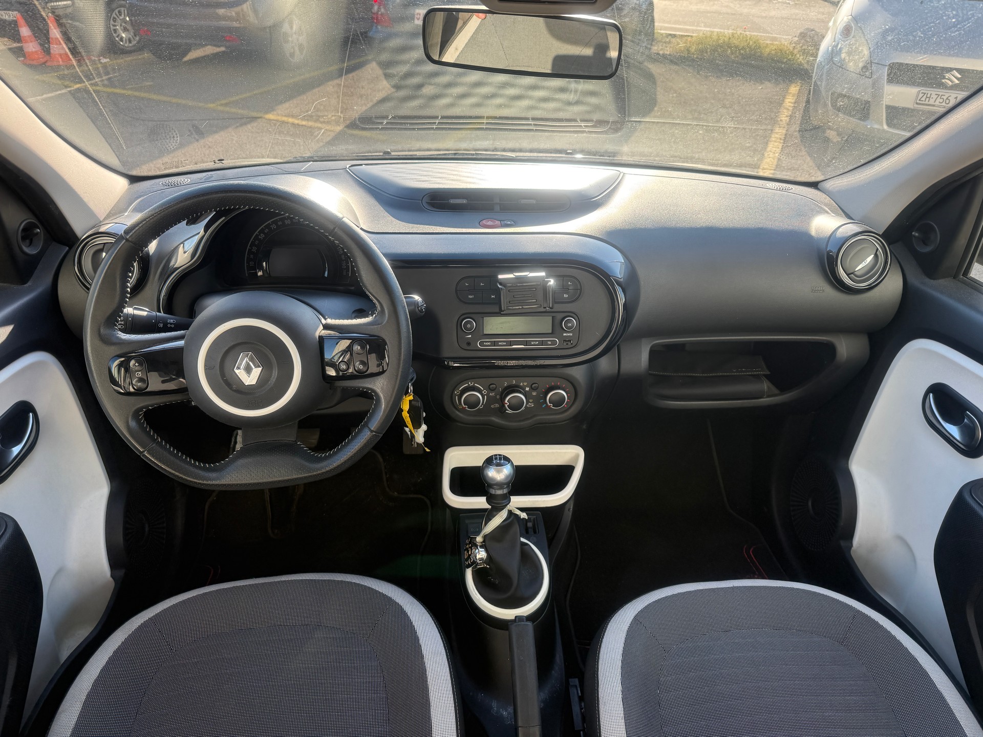 RENAULT Twingo 0.9 Intens-image-8