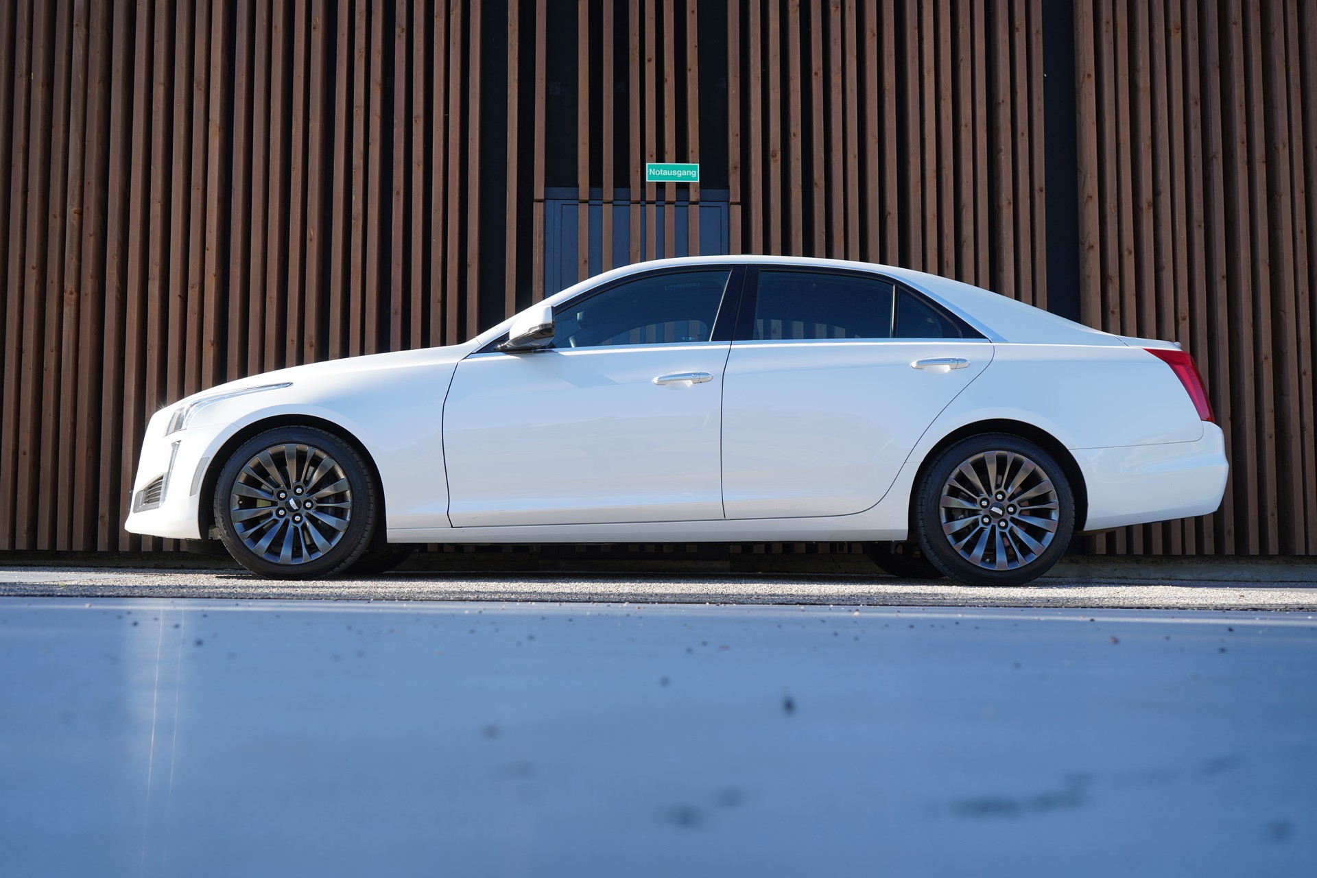 CADILLAC CTS Sedan 2.0 Turbo Premium AWD Automatic-image-3