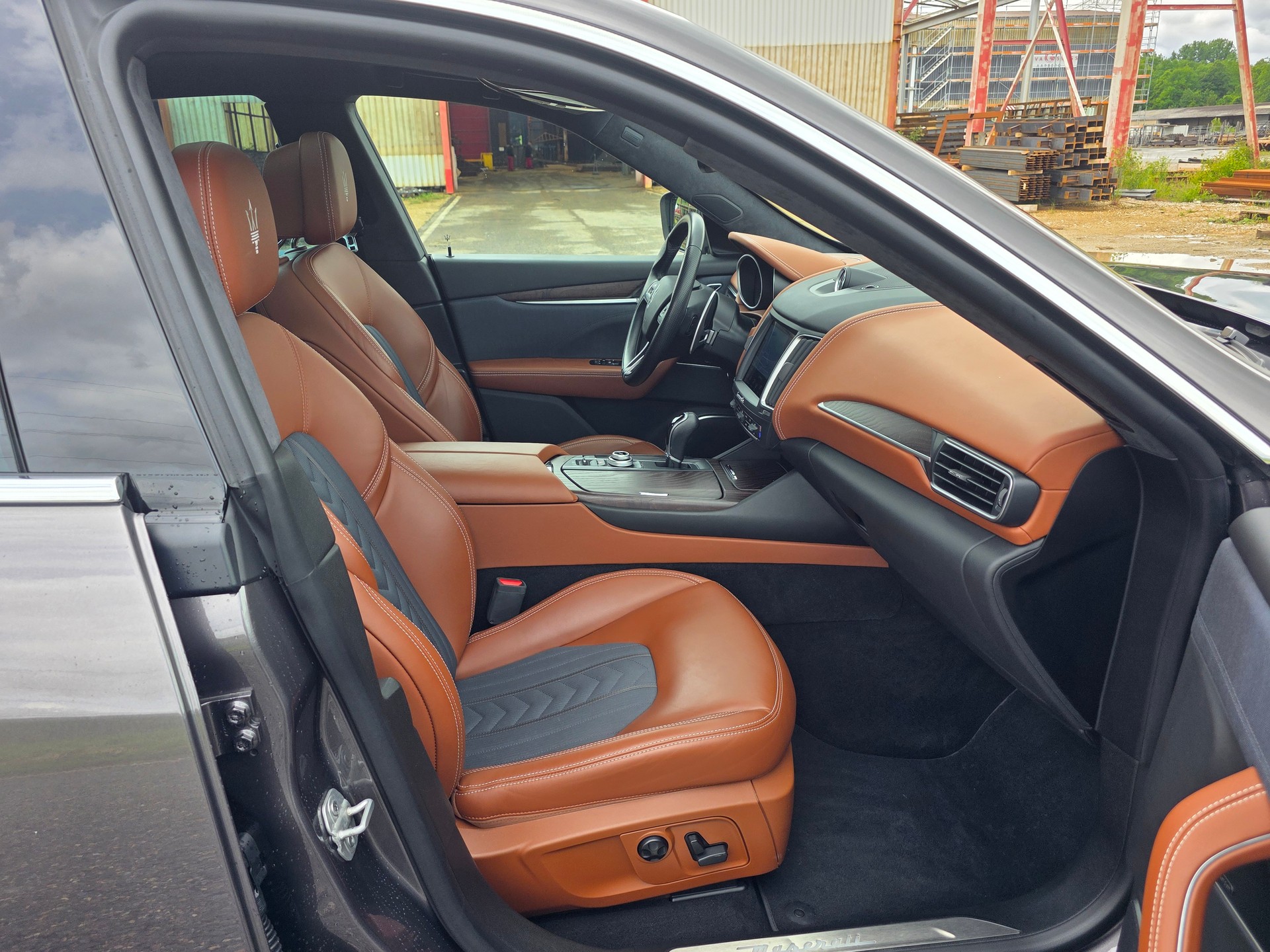 MASERATI Levante S 3.0 V6 Automatica-image-9