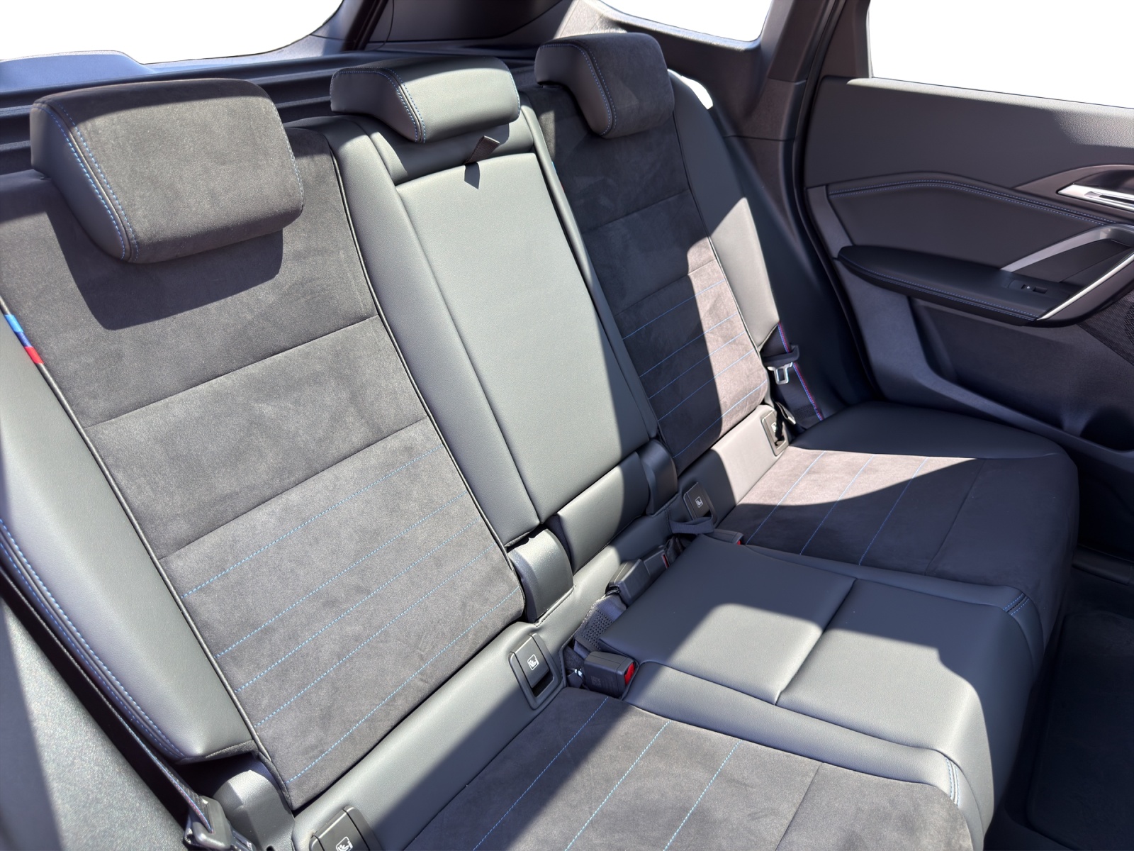 BMW iX1 xDrive 30 M Sport Pro-image-18