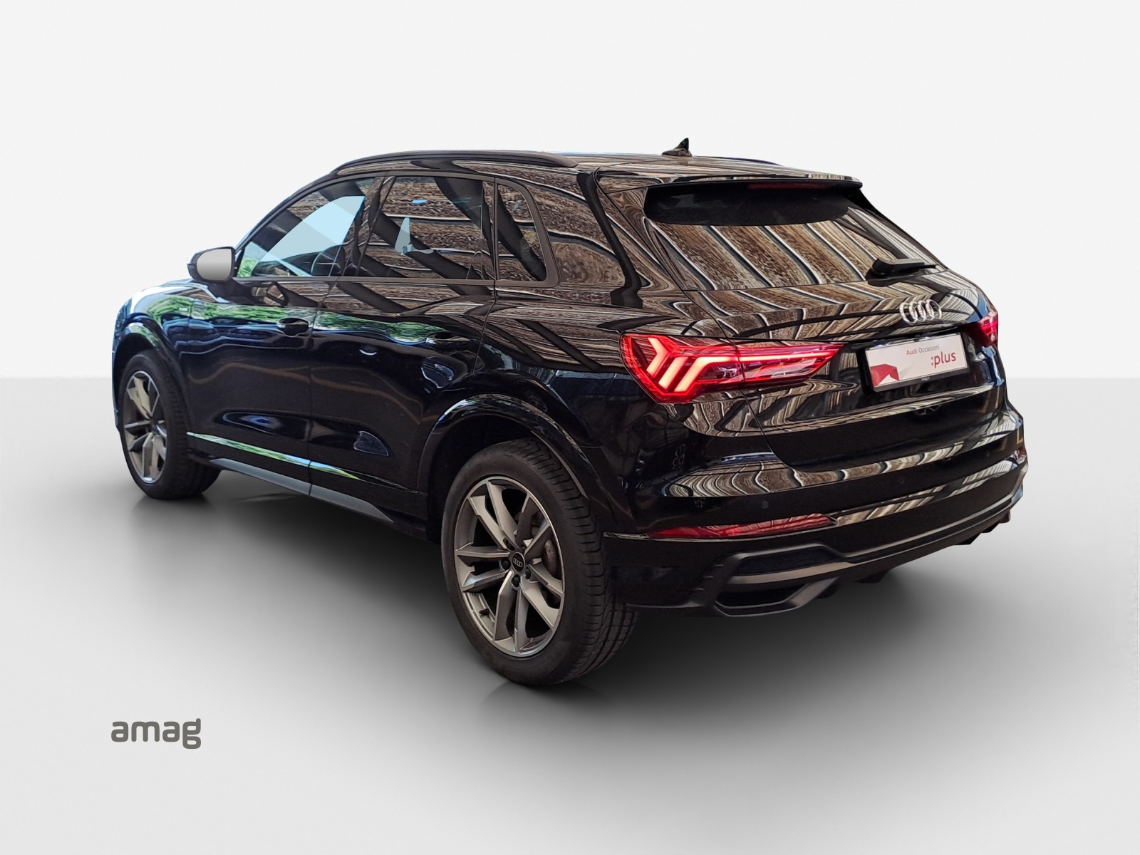 AUDI Q3 35 TFSI S line Attraction S-tronic-showroom-element-2