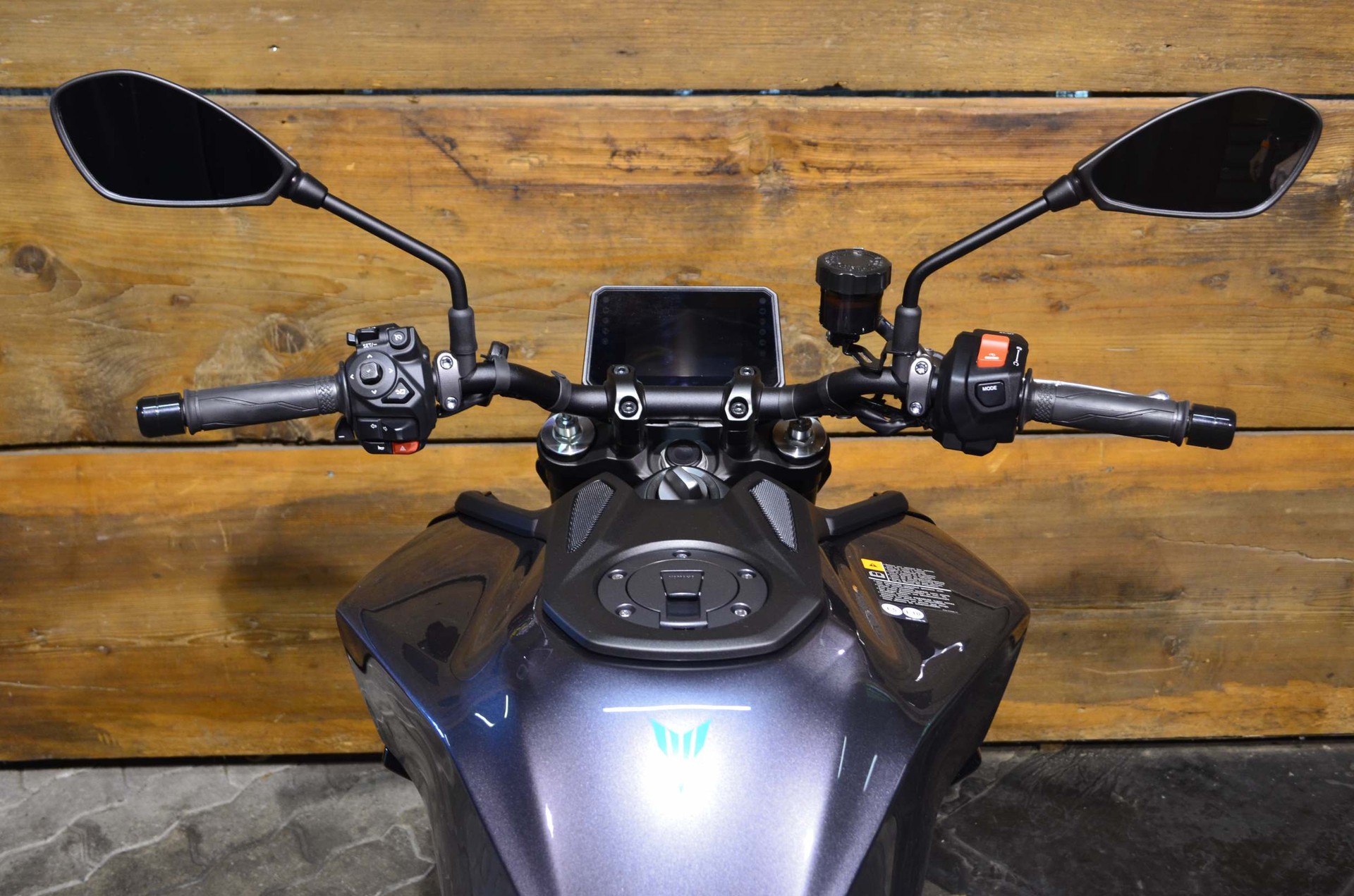 YAMAHA MT-09 35kW Y-AMT-showroom-element-2