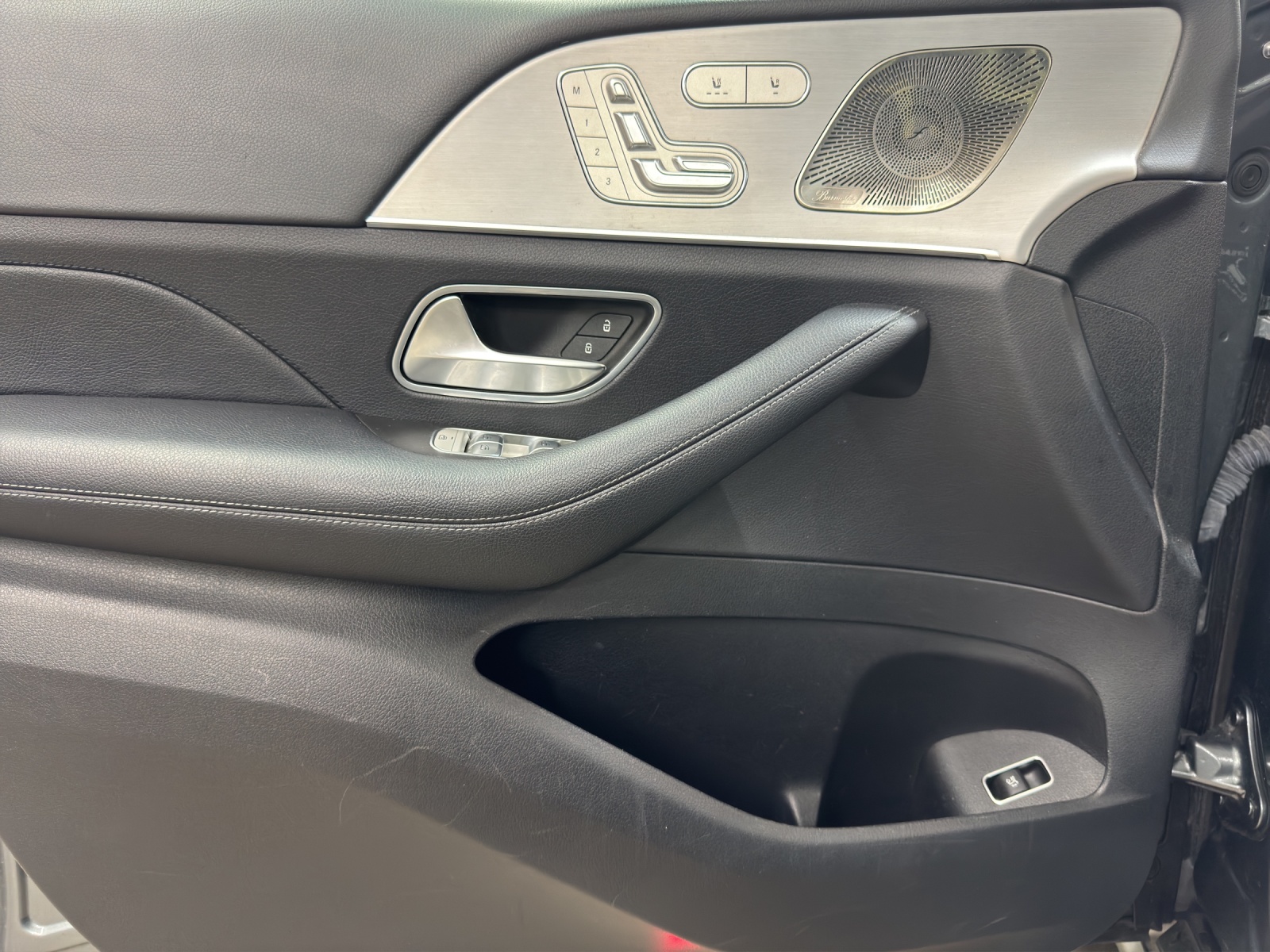 MERCEDES-BENZ GLE 300 d 4Matic-image-12