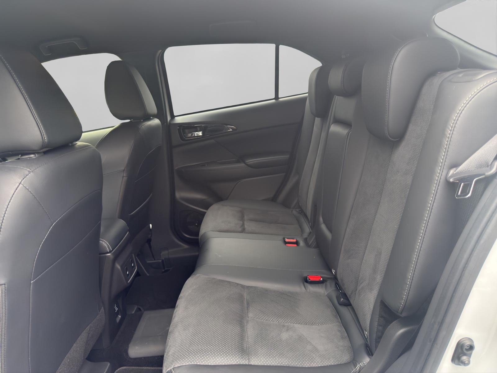 MITSUBISHI Eclipse Cross 2.4 PHEV Intense 4WD-image-13