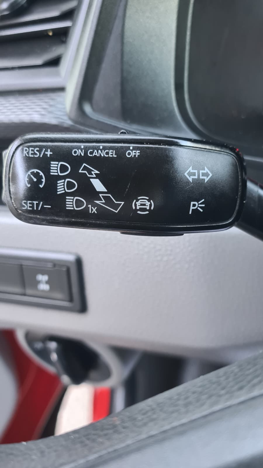 VW T6.1 2.0 Bi-TDI 4Motion DSG ** 199 PS ** 9-Plätzer ** Gr-Navi ** RF-Kamera ** Anh-Kupplung ** Frisch Ab MFK & Service **-image-9