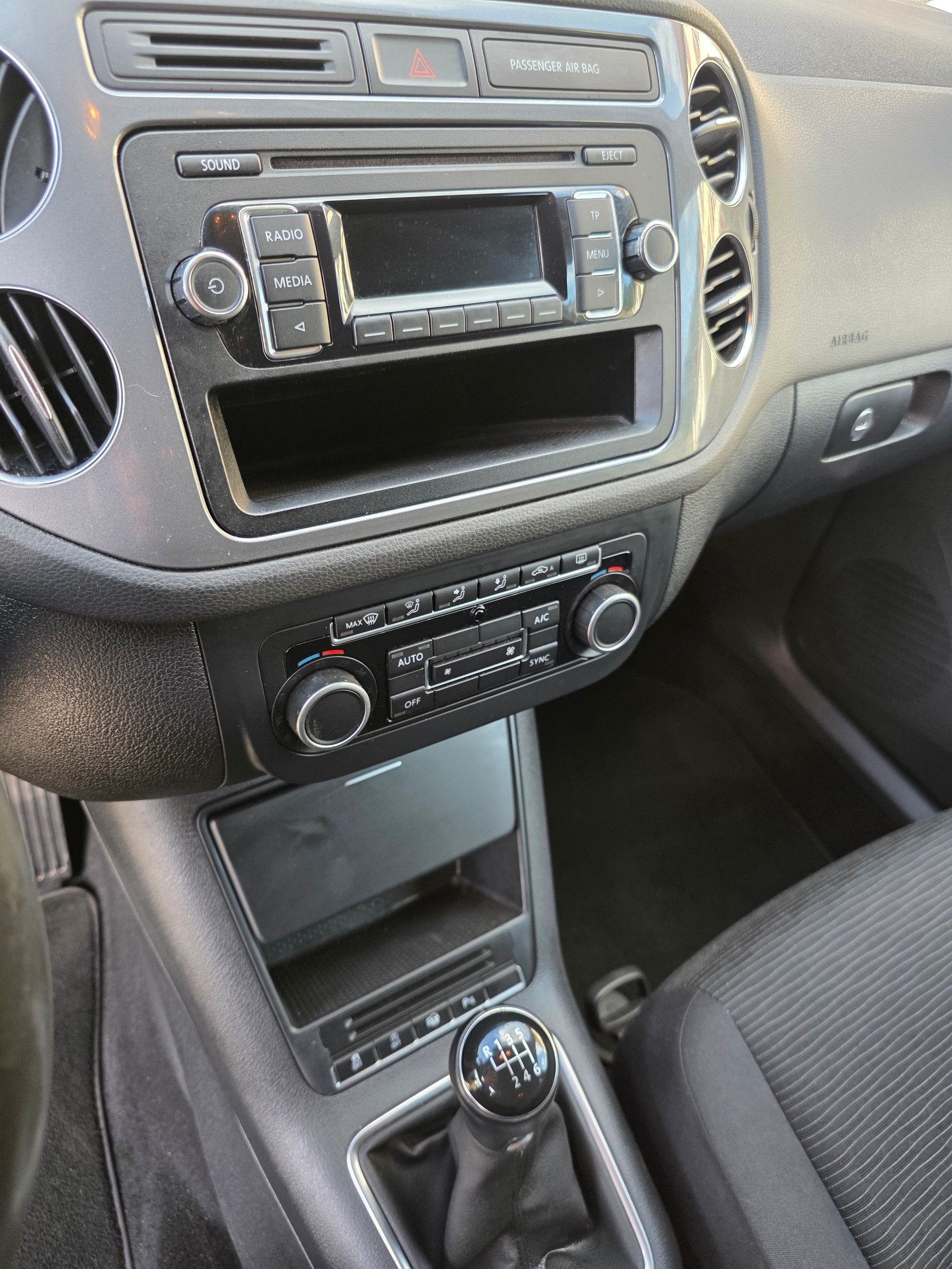 VW Tiguan 1.4 TSI BlueMotion Trend&Fun 4x2-image-8
