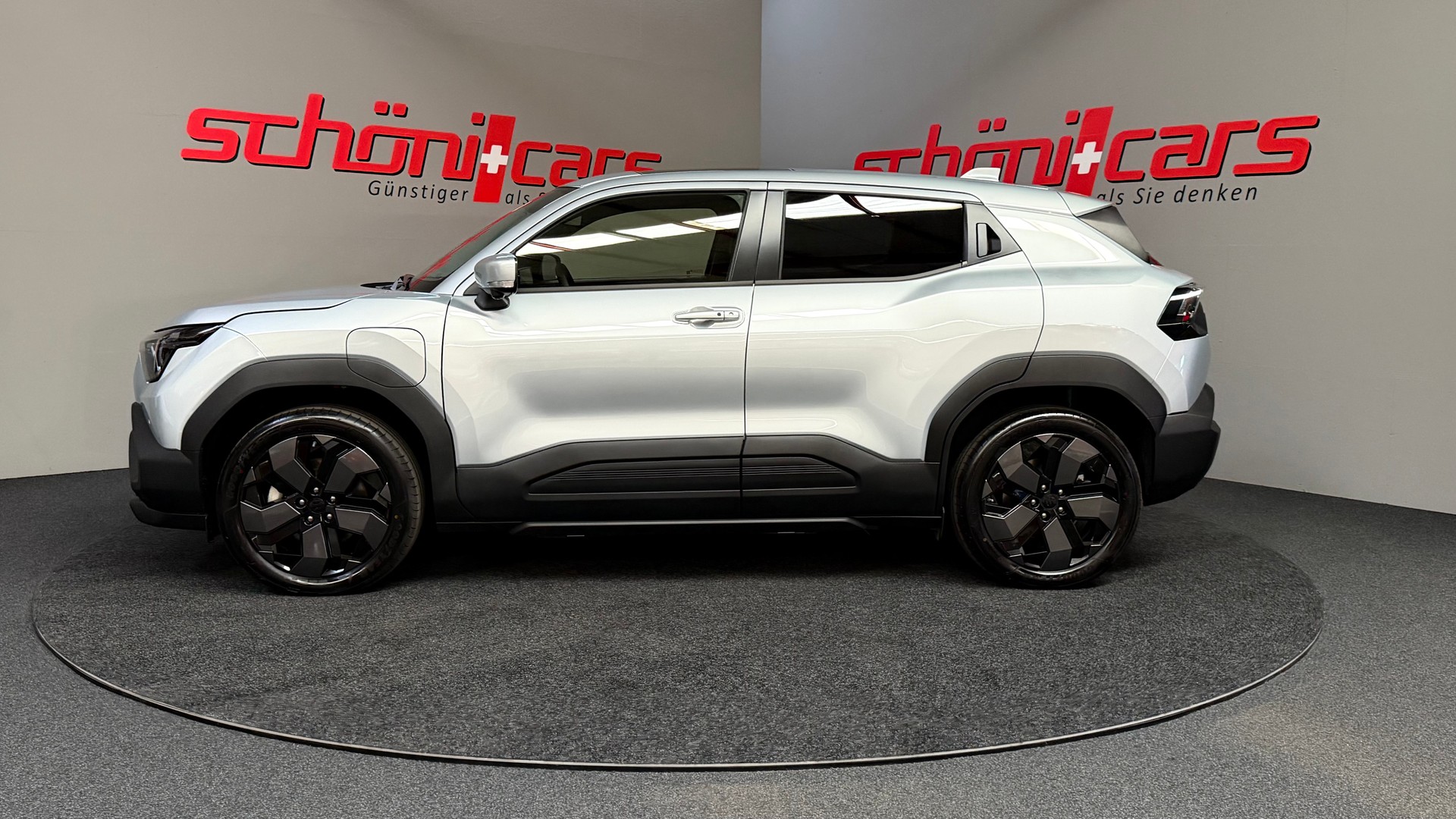 SUZUKI e-Vitara 61kWh Compact Top 4x4-showroom-element-2