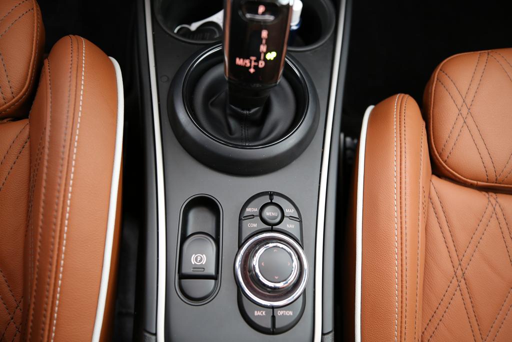 MINI Countryman F60 2.0i John Cooper Works ALL4-image-11