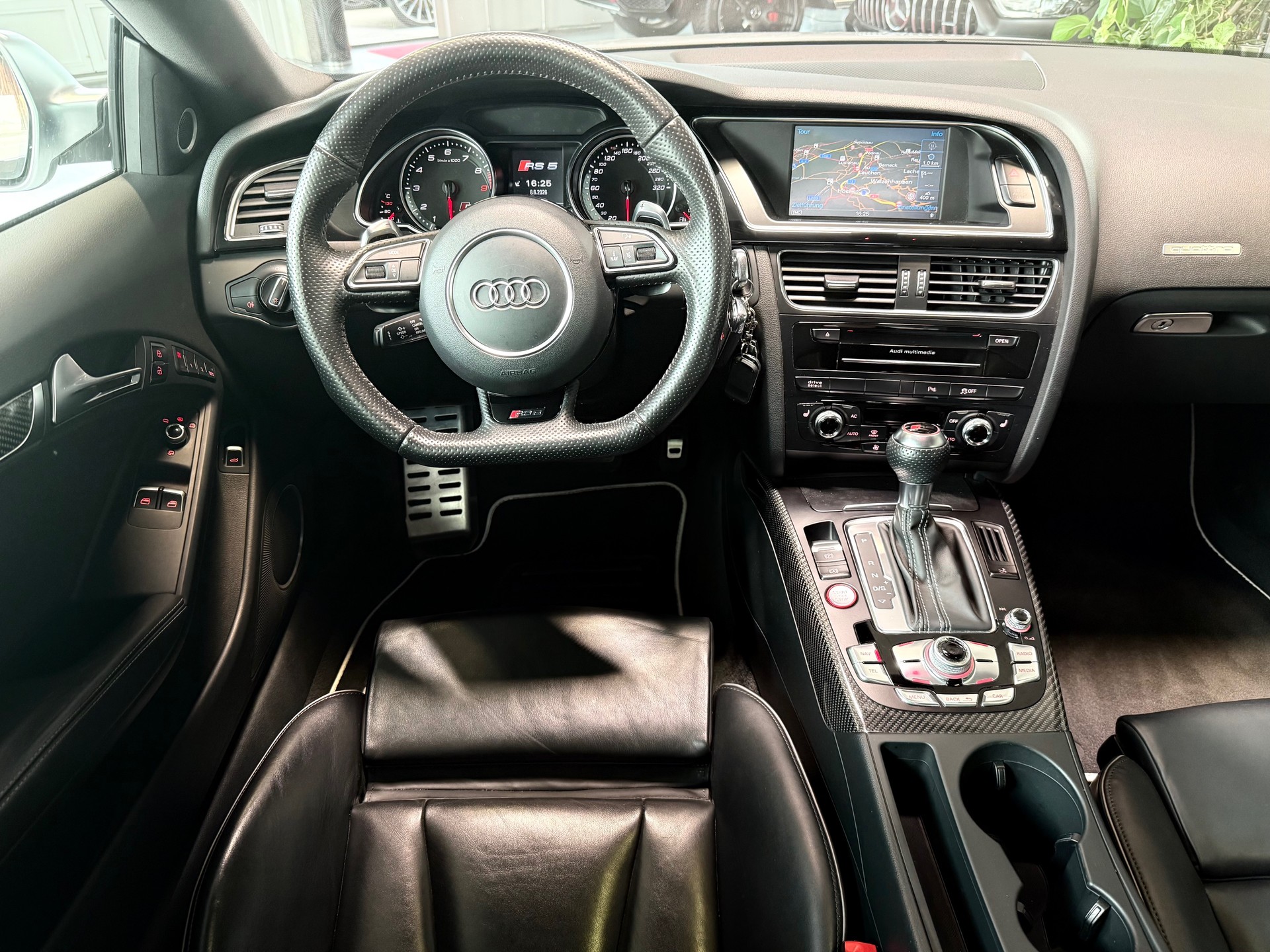 AUDI RS5 Coupé 4.2 FSI quattro S-tronic-image-11