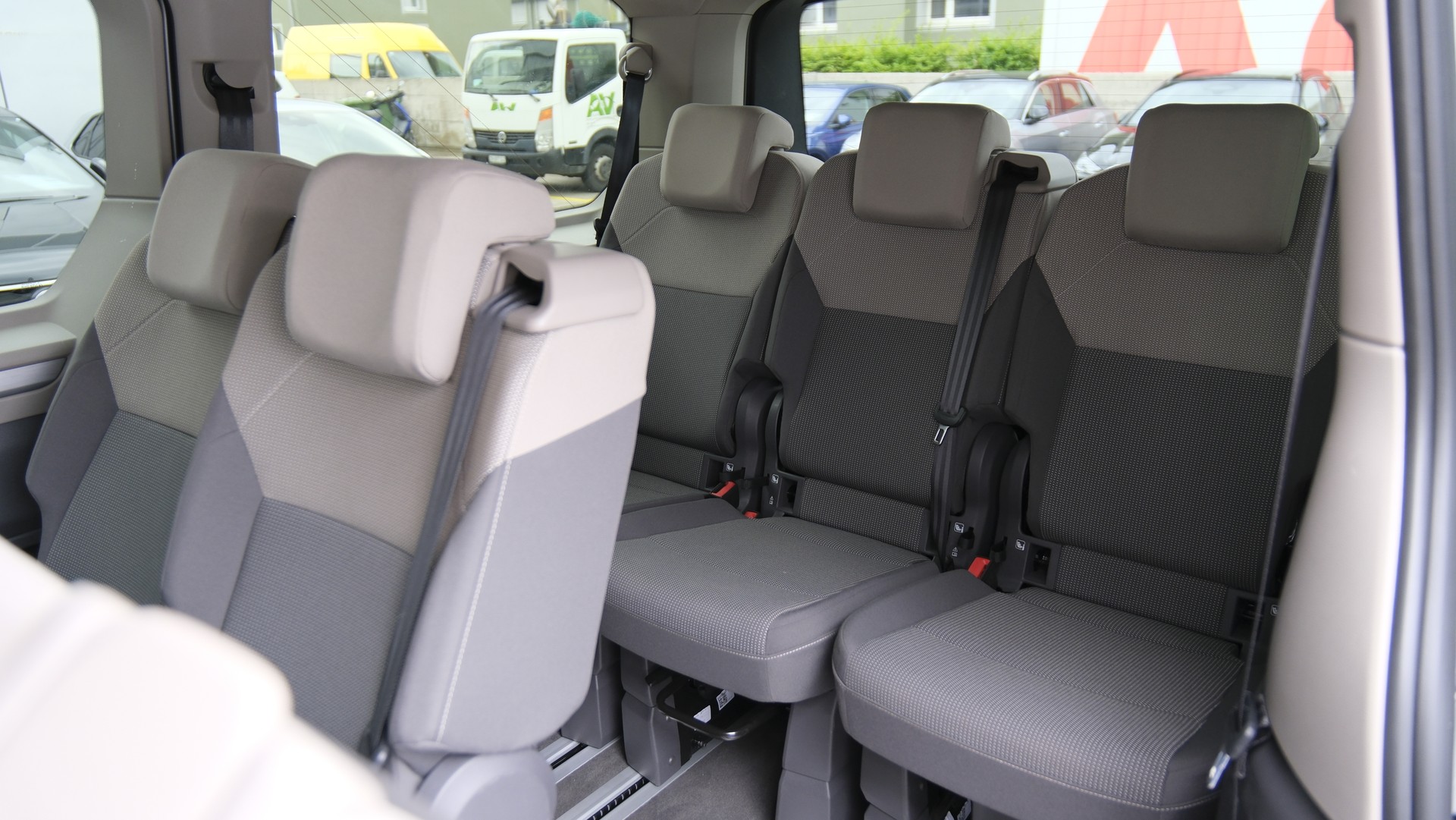 VW Multivan 2.0 TDI Life DSG Lang " 8 Sitzplätze "-image-7