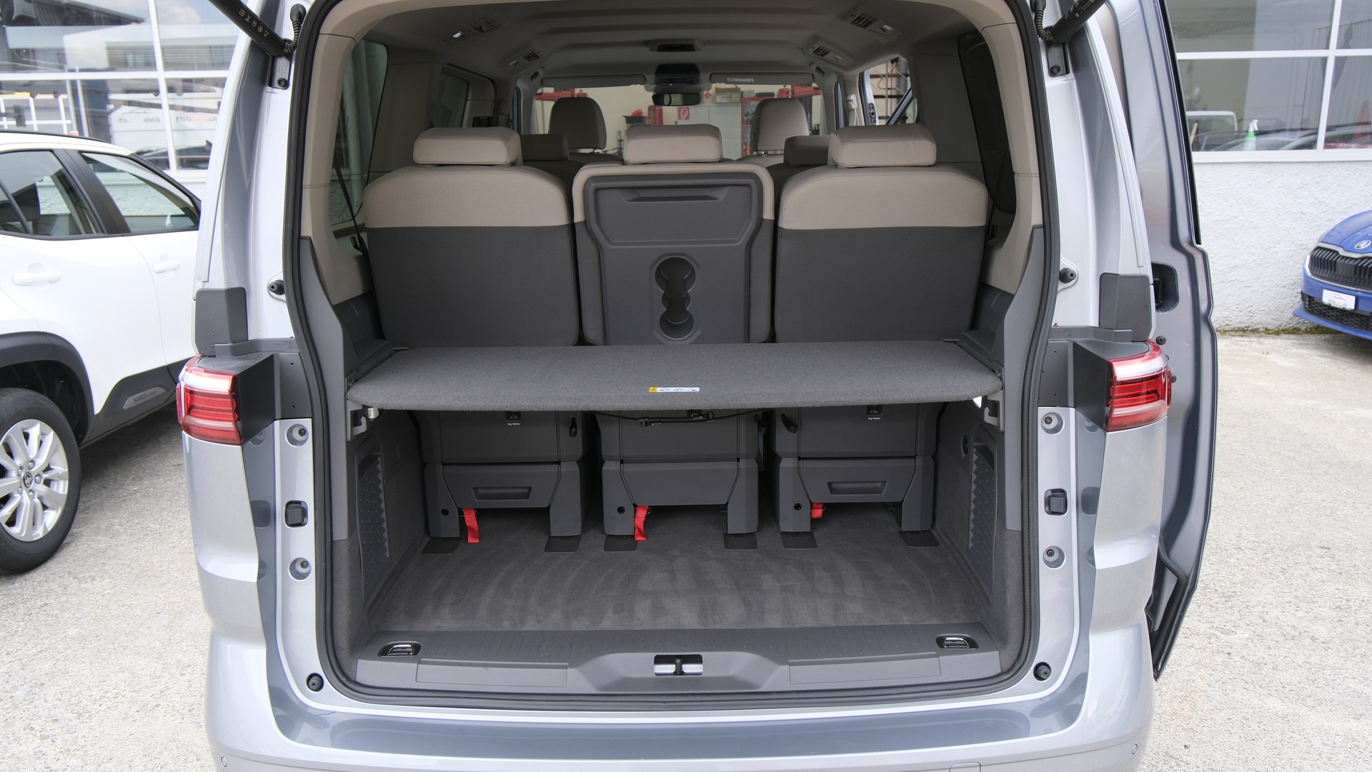 VW Multivan 2.0 TDI Life DSG Lang " 8 Sitzplätze "-image-8