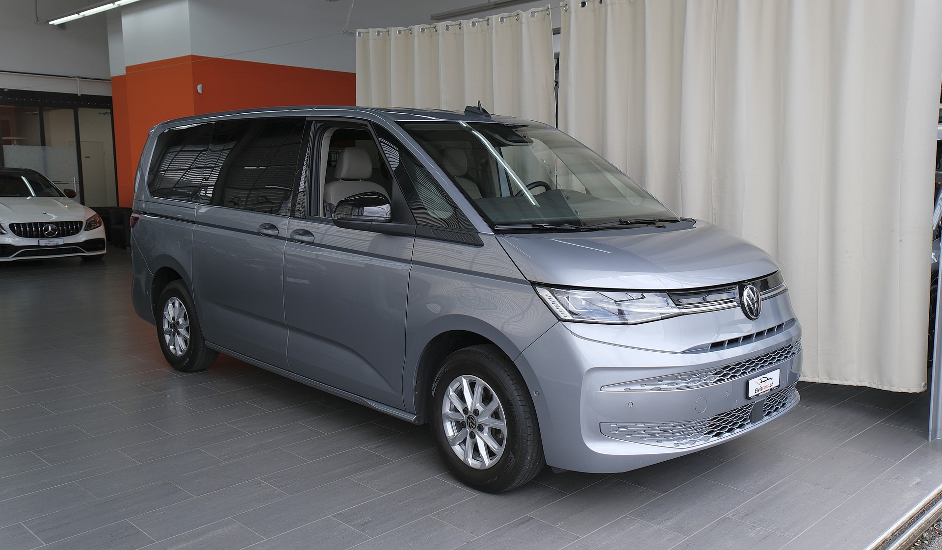 VW Multivan 2.0 TDI Life DSG Lang " 8 Sitzplätze "-image-29