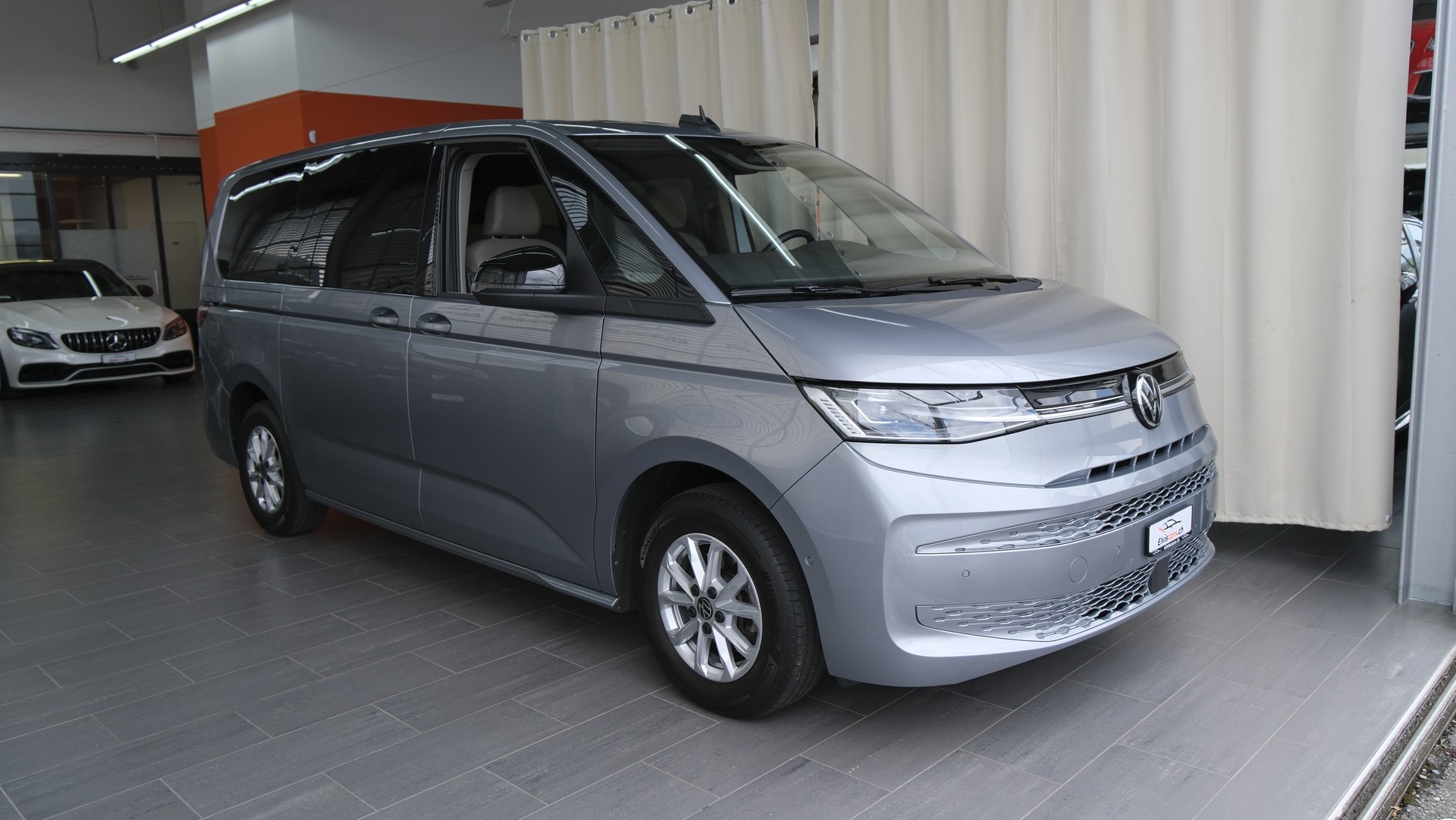 VW Multivan 2.0 TDI Life DSG Lang " 8 Sitzplätze "-showroom-element-1