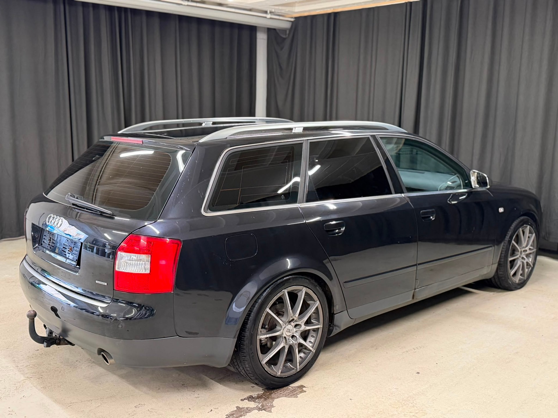 AUDI A4 Avant 3.0 V6 quattro-image-3