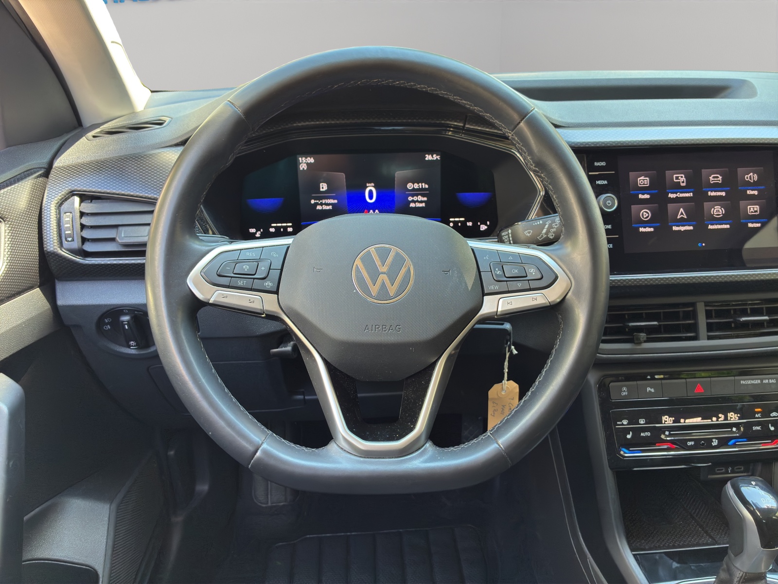 VW T-Cross 1.0 TSI Life DSG-image-6