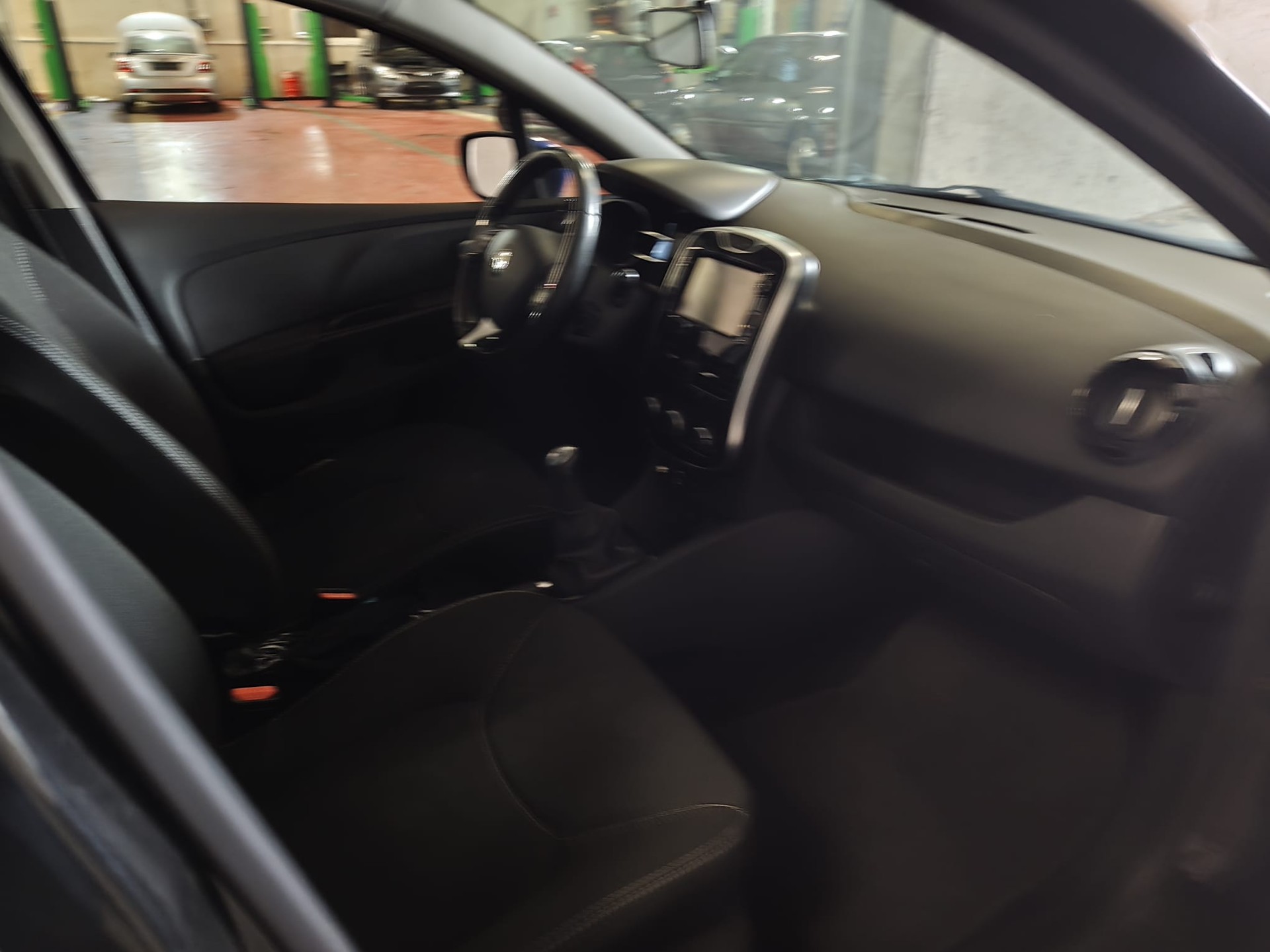 RENAULT Clio 90-image-10
