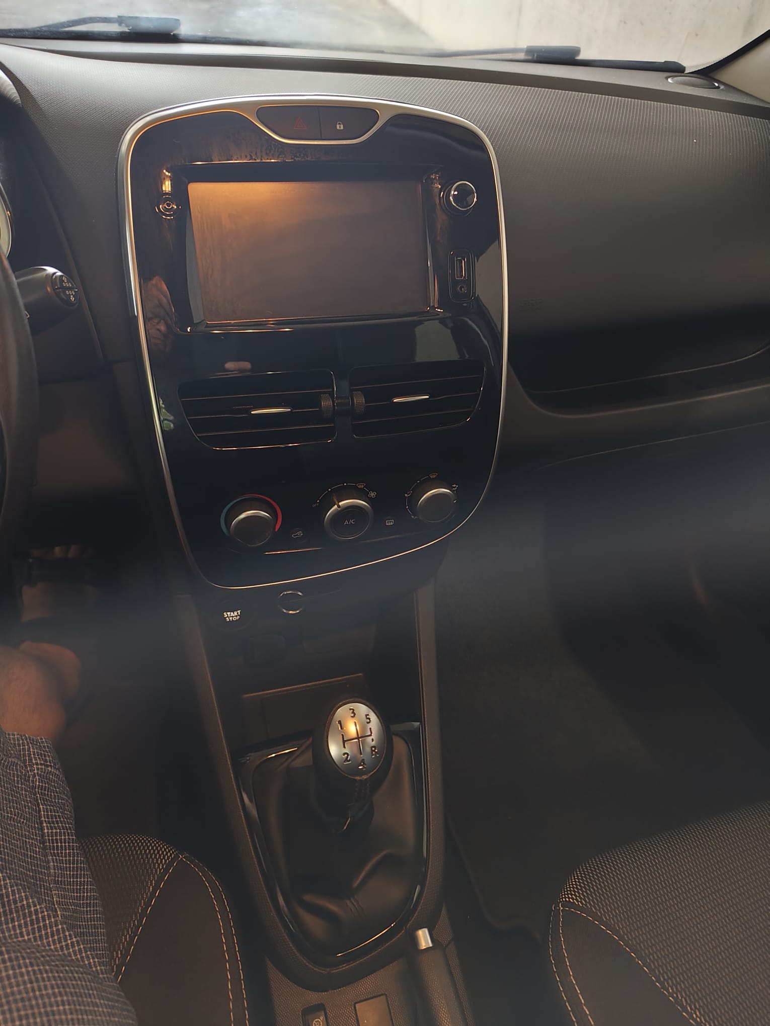 RENAULT Clio 90-image-7